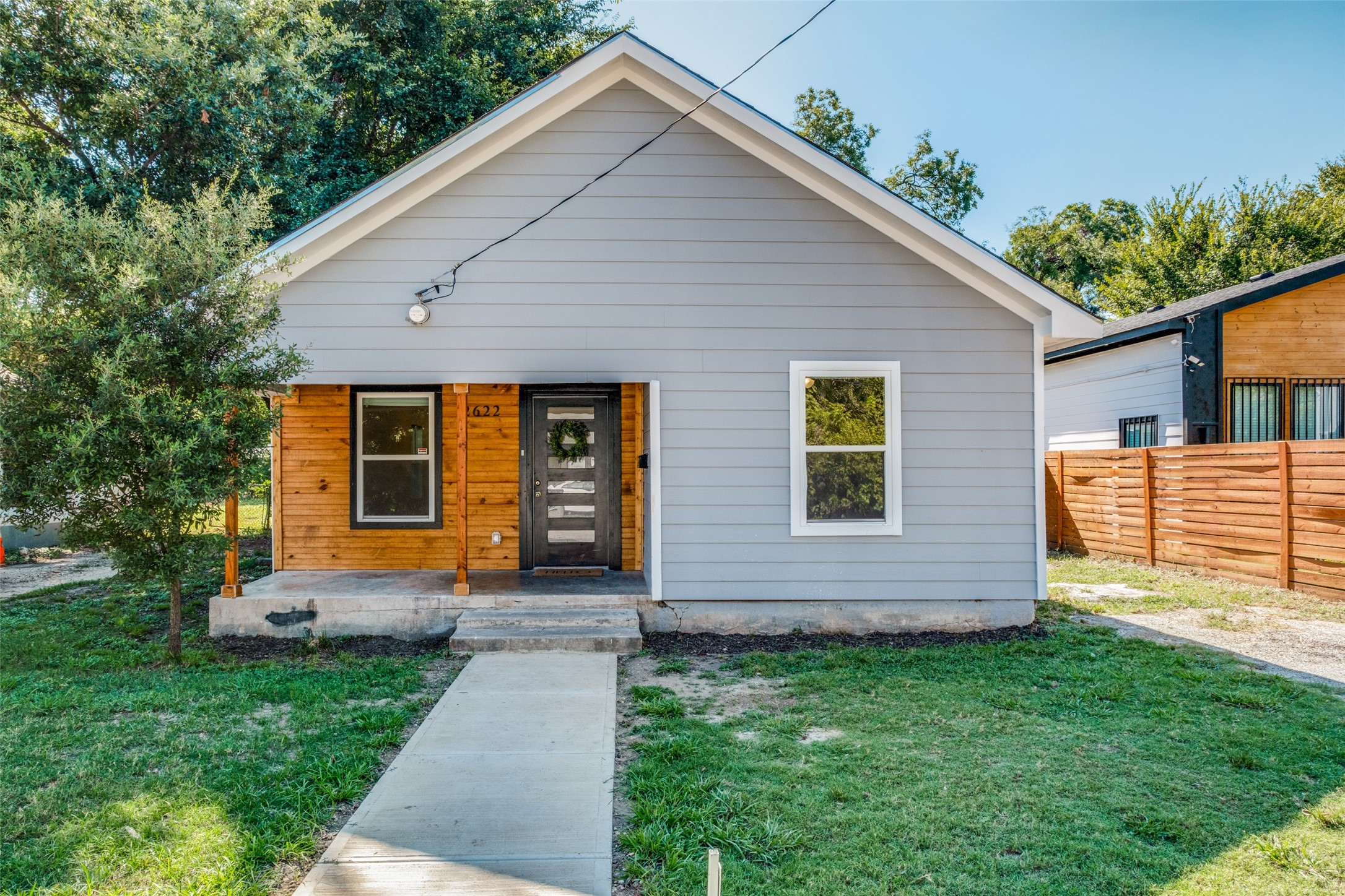 2622 Carpenter Avenue