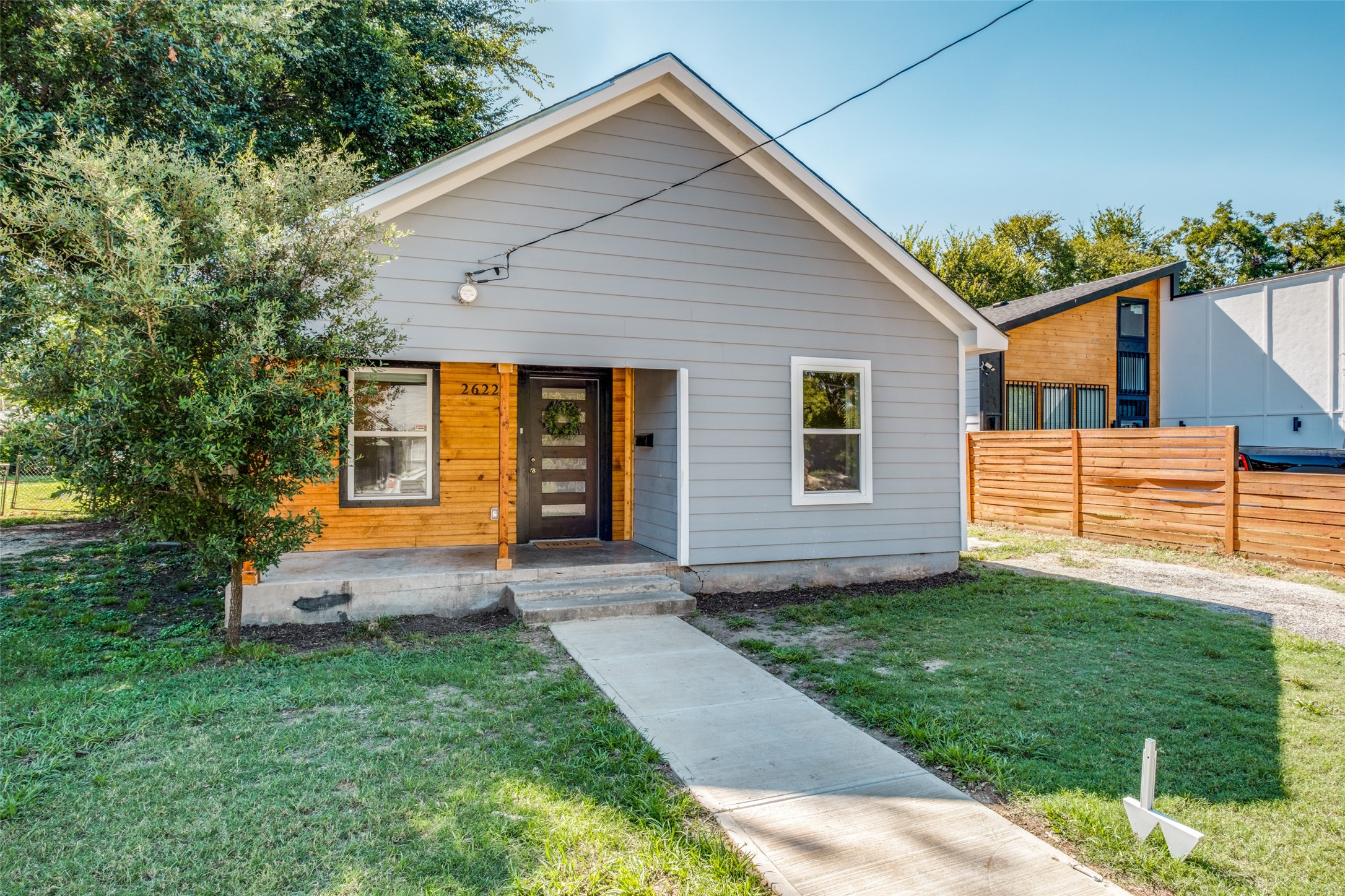 2622 Carpenter Avenue