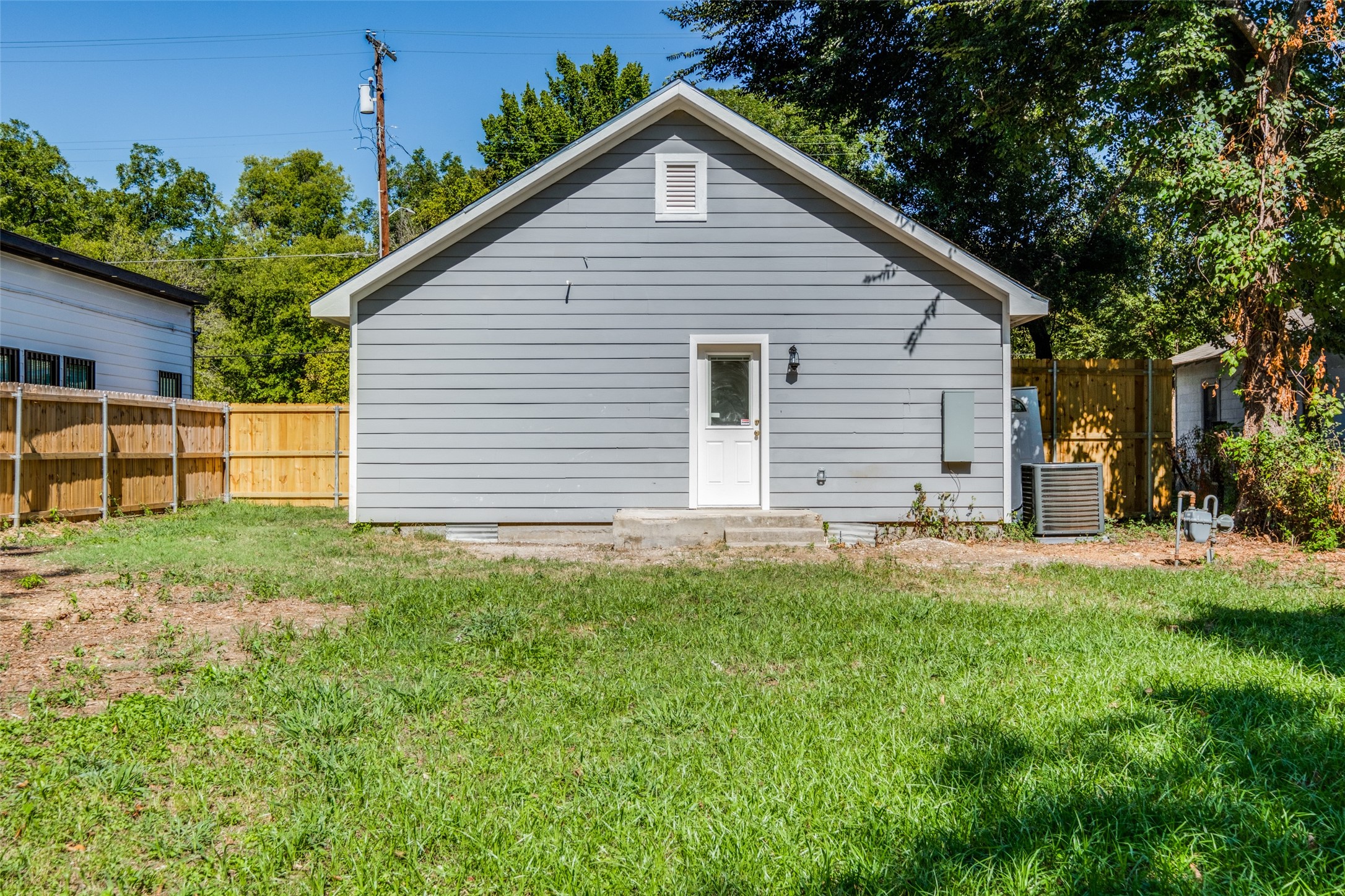 2622 Carpenter Avenue