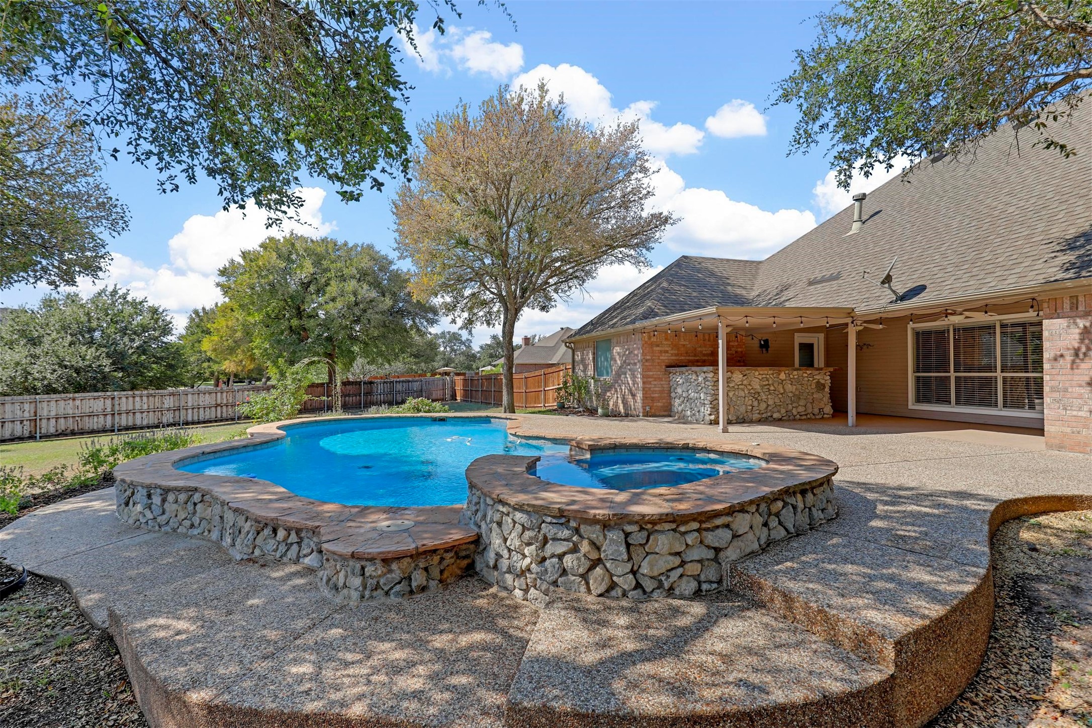 102 Rock Court
