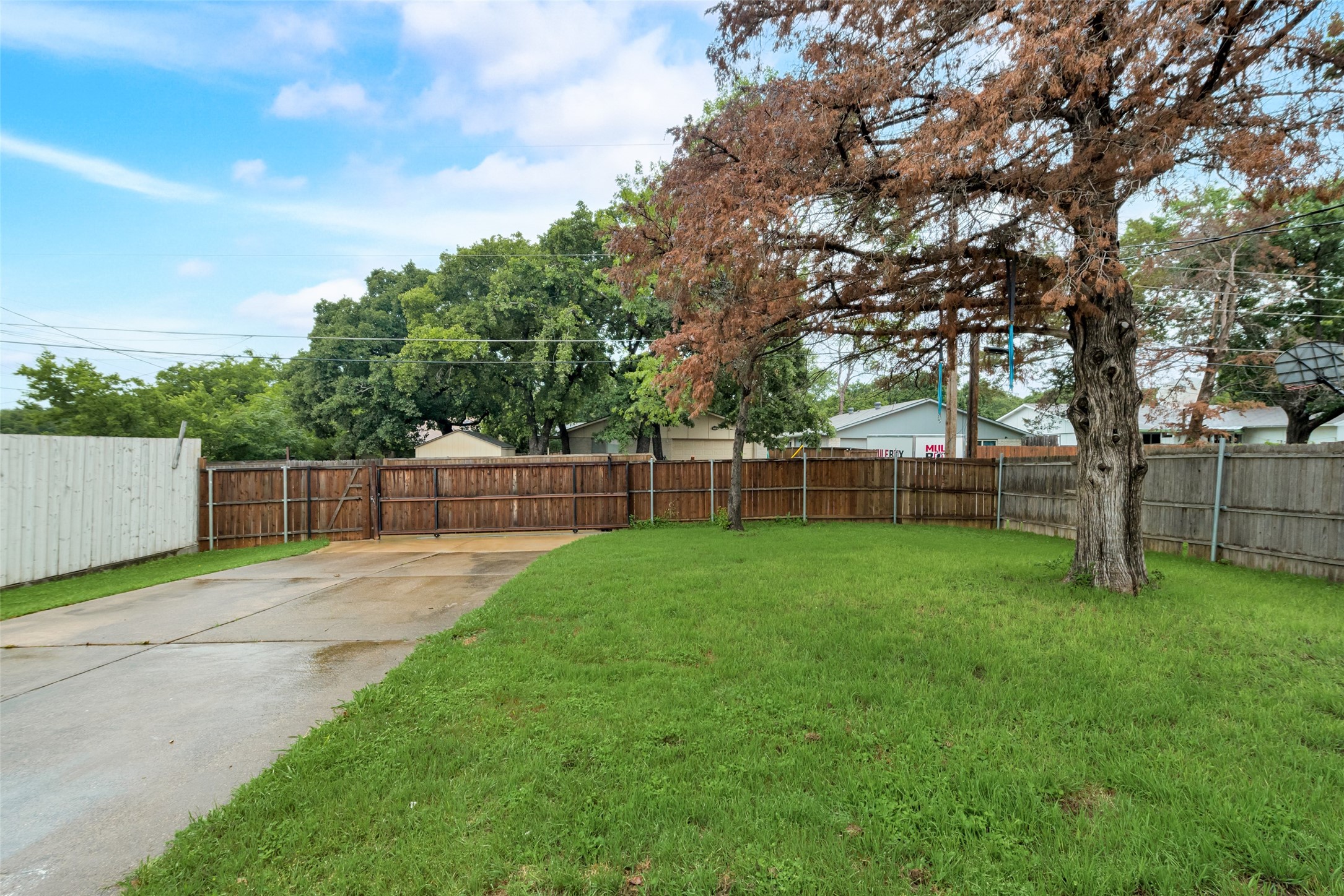 1237 Kingston Drive