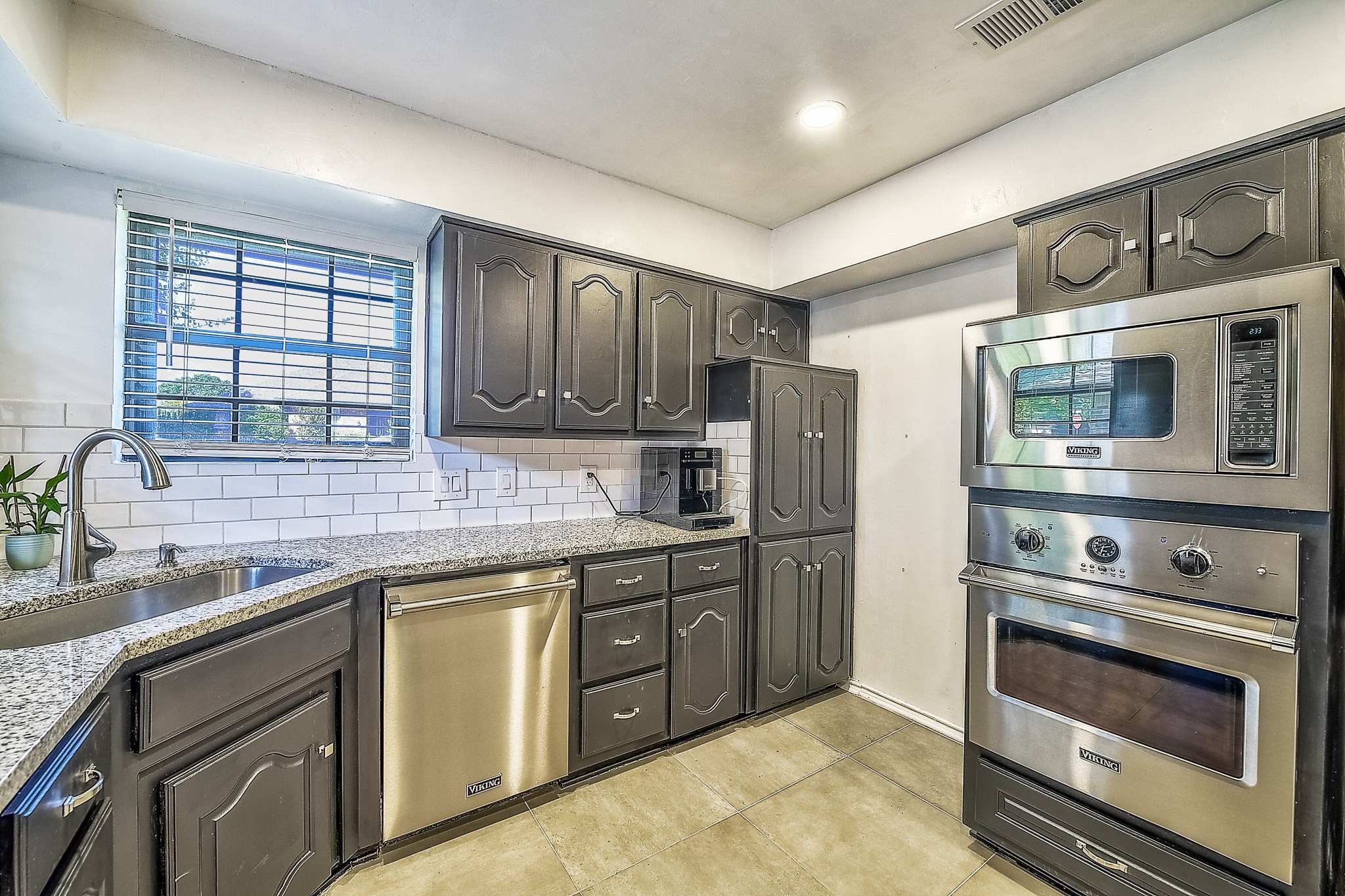 4004 Camino Drive
