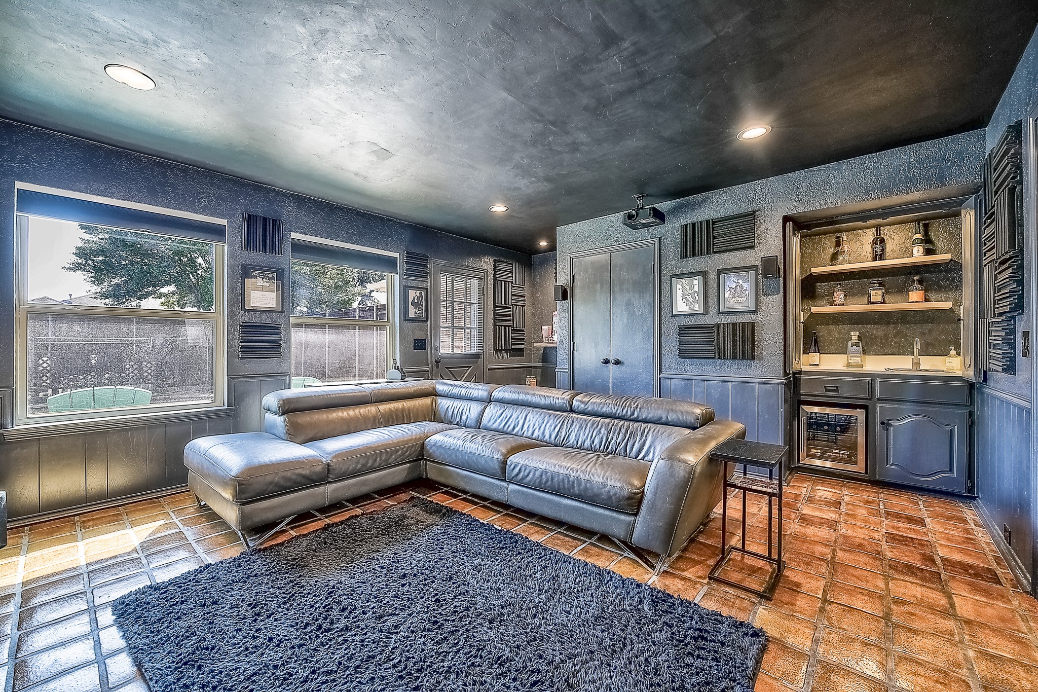 4004 Camino Drive
