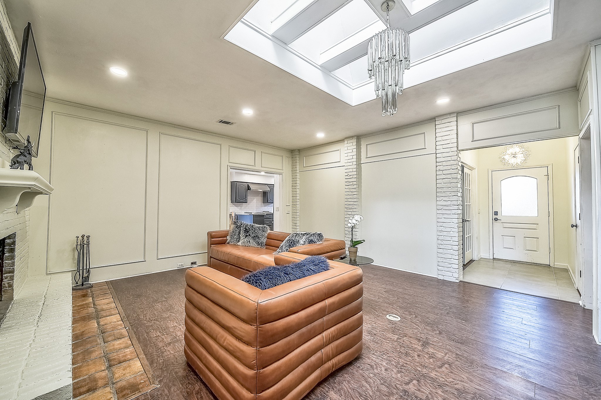 4004 Camino Drive