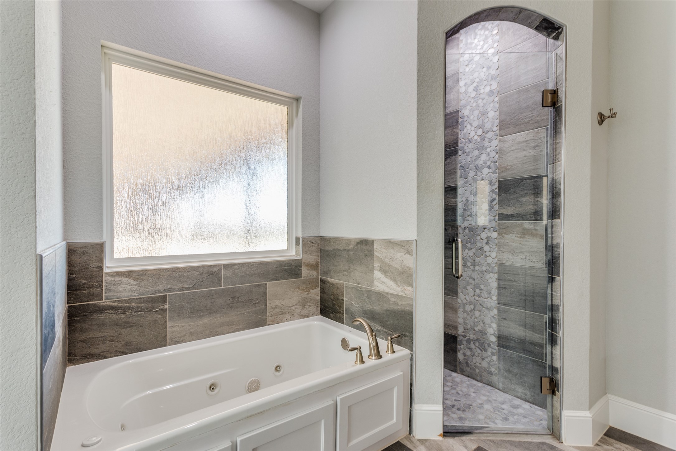 6024 Berry Ridge Lane
