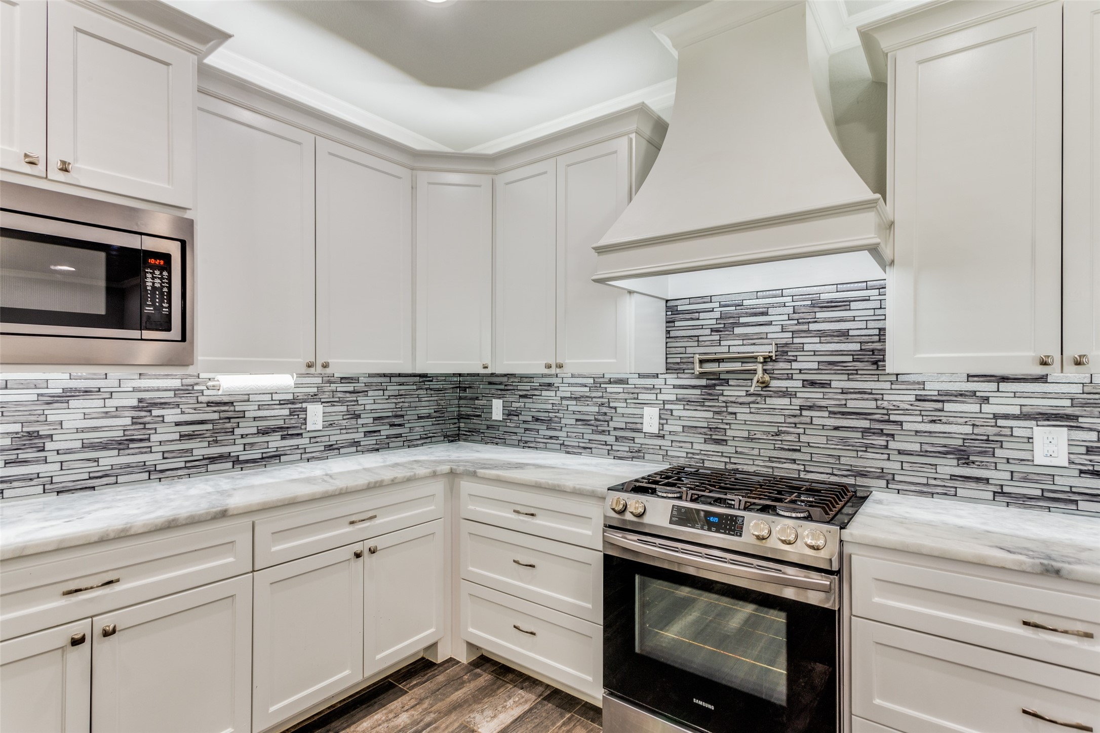 6024 Berry Ridge Lane