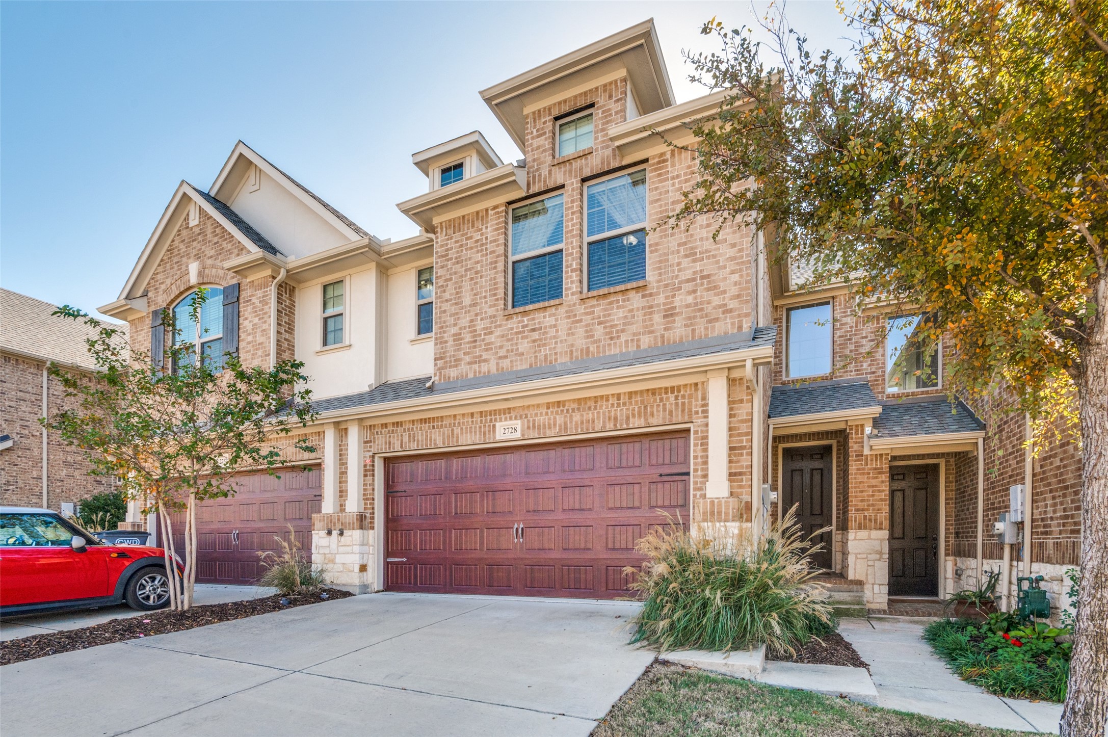 2728 Splendor Drive