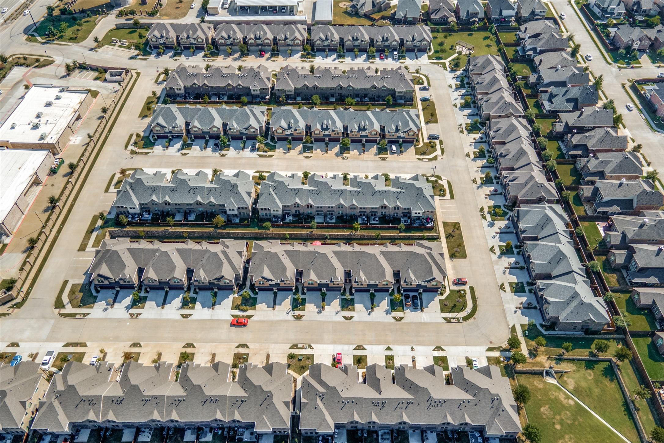 2728 Splendor Drive