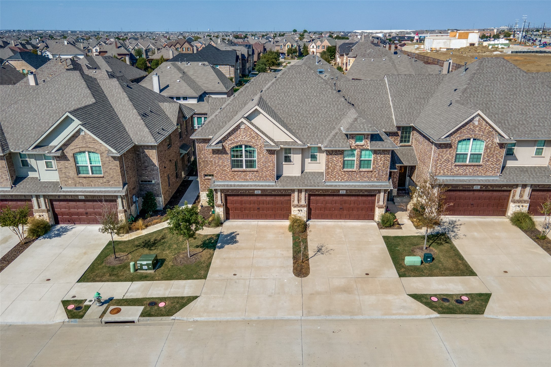 2728 Splendor Drive