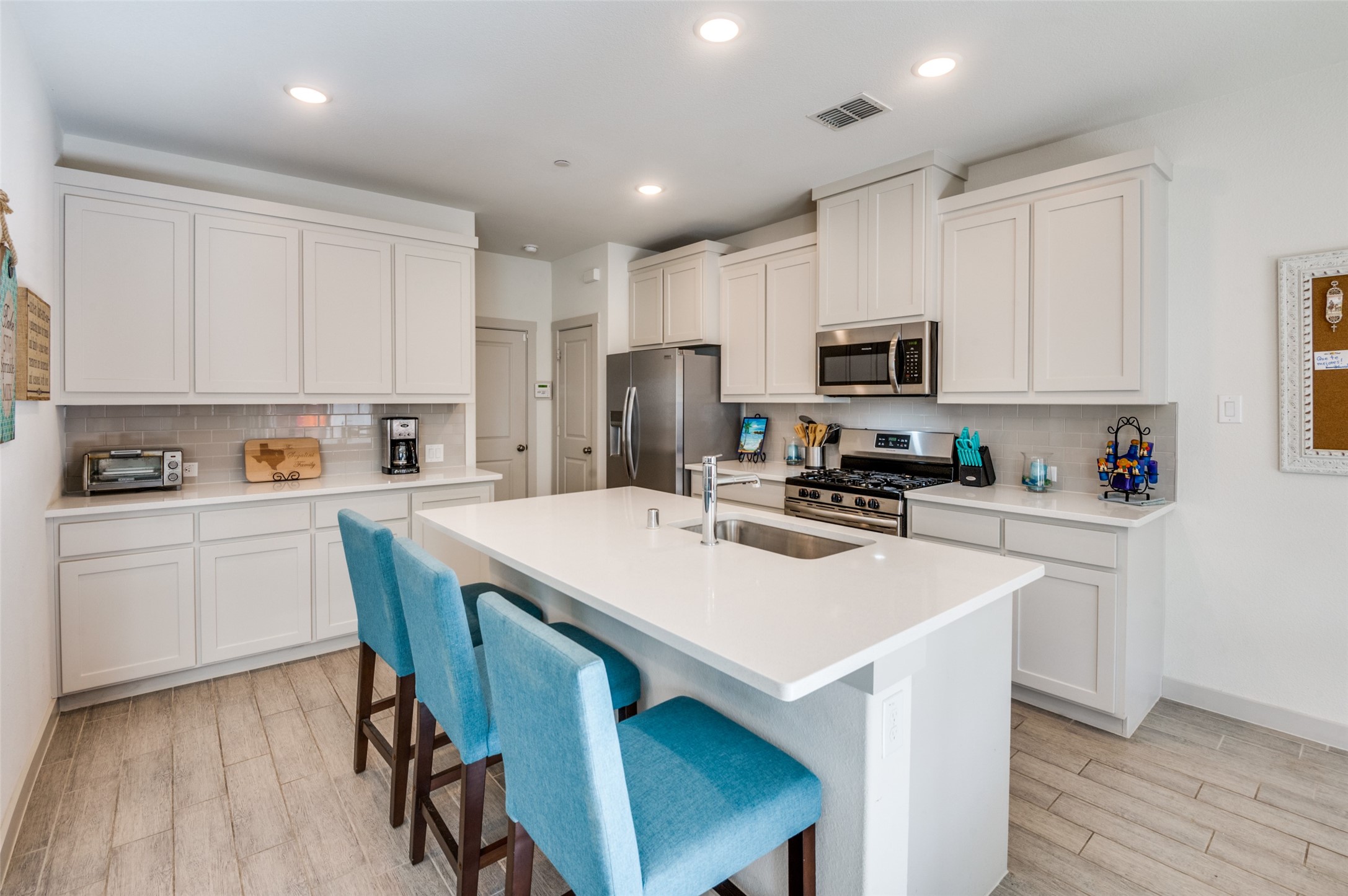 2728 Splendor Drive