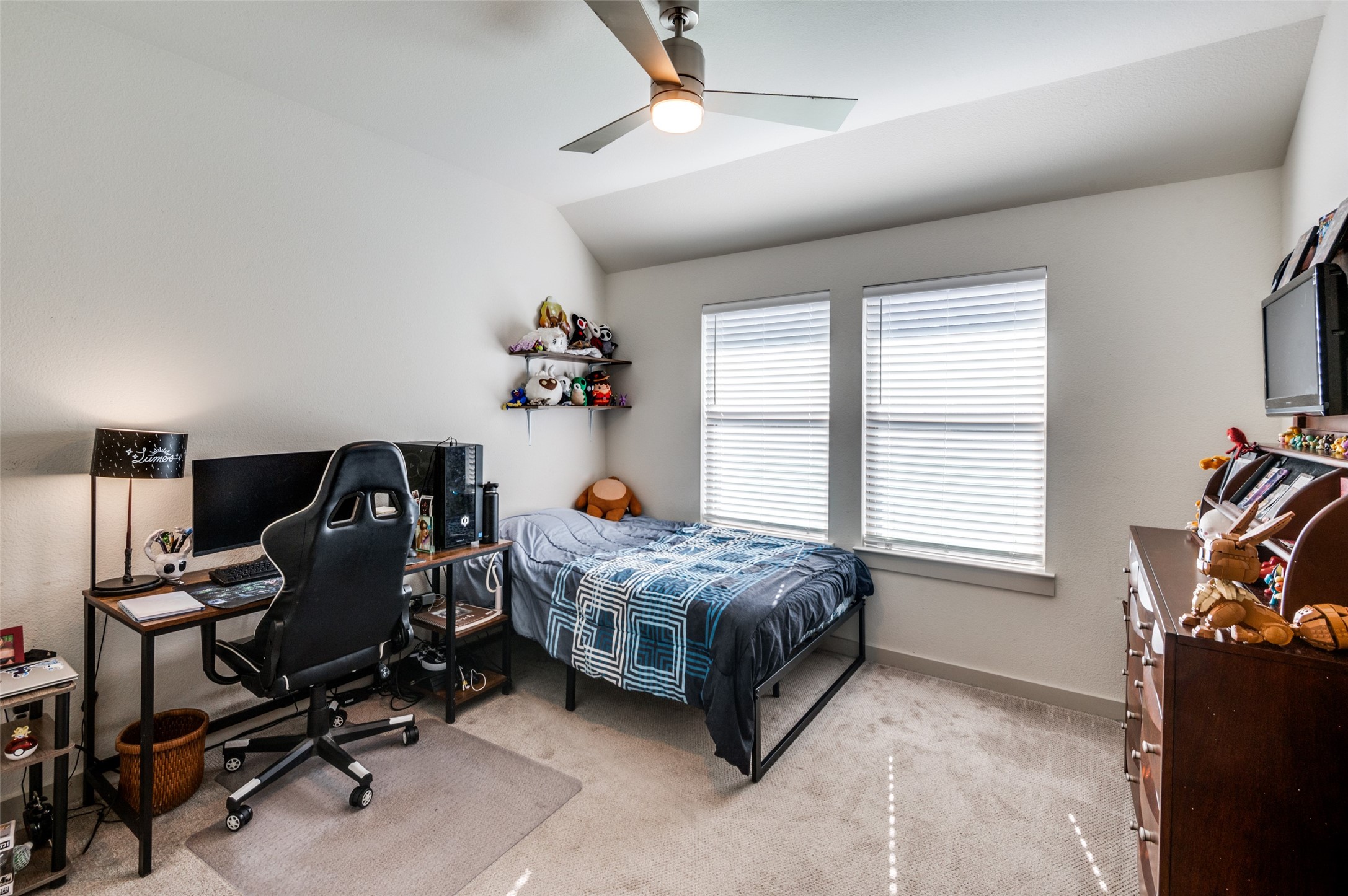 2728 Splendor Drive