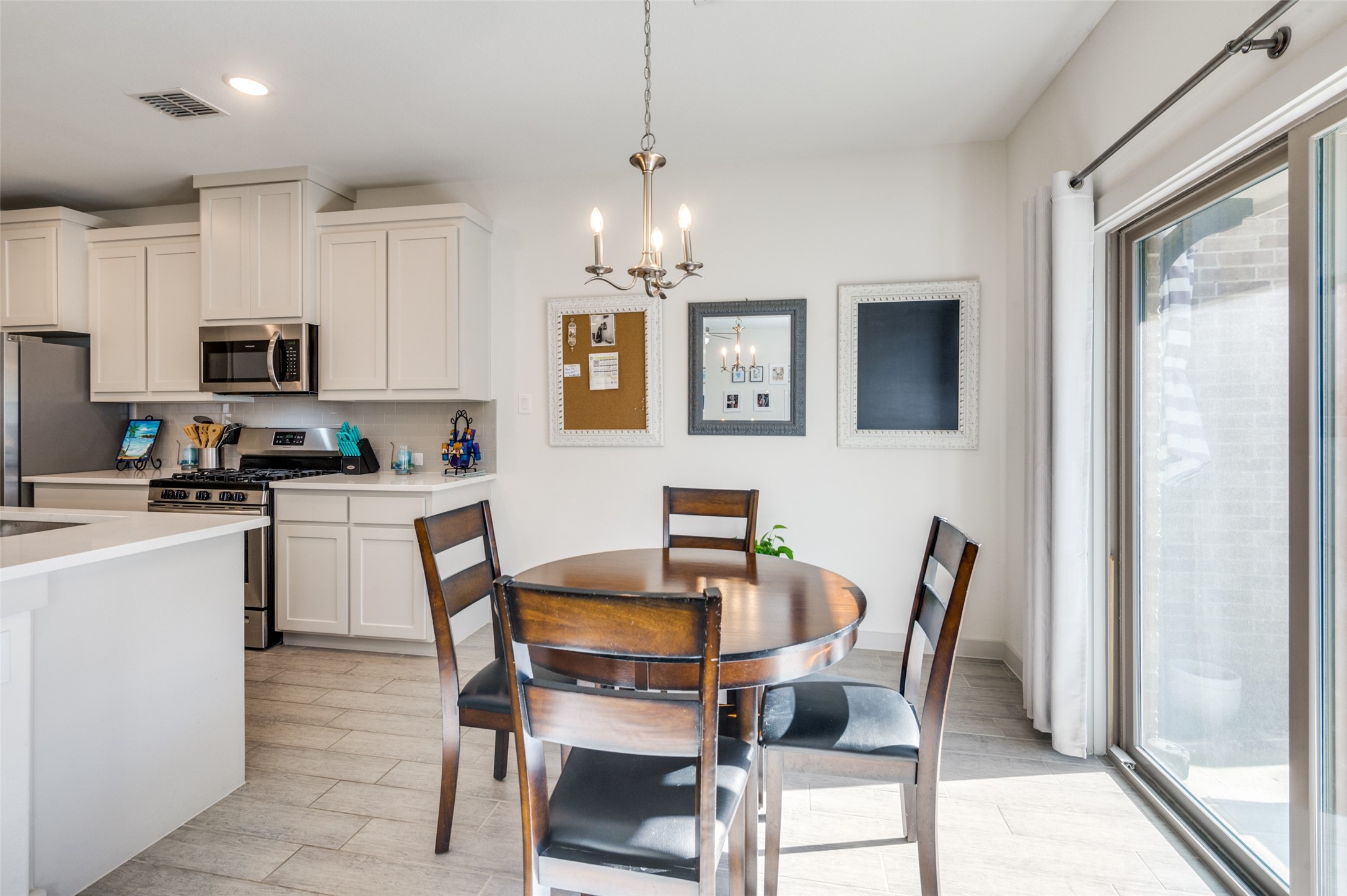 2728 Splendor Drive