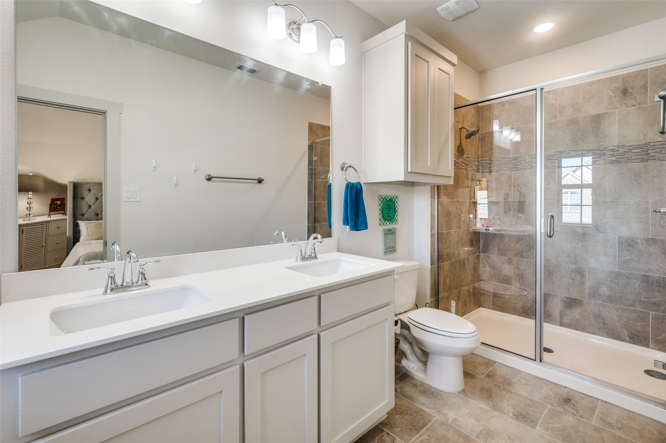 2728 Splendor Drive