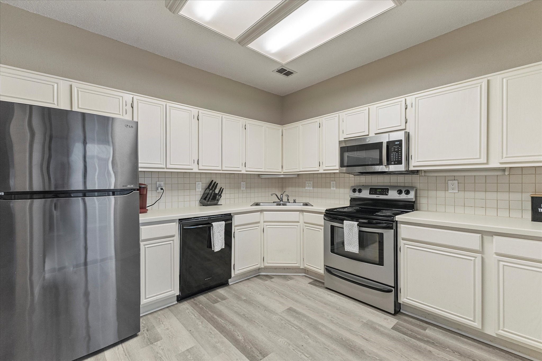 3309 Devonshire Drive
