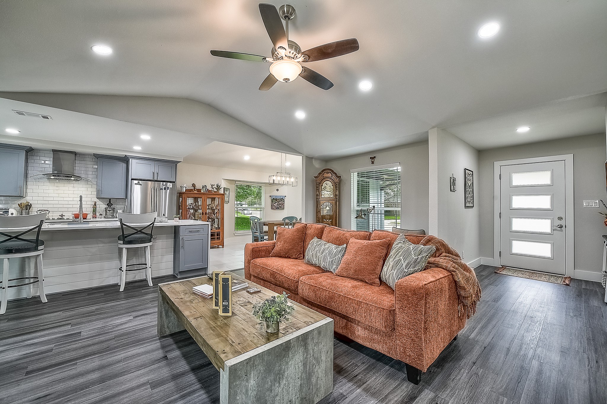424 Pleasant Valley Lane