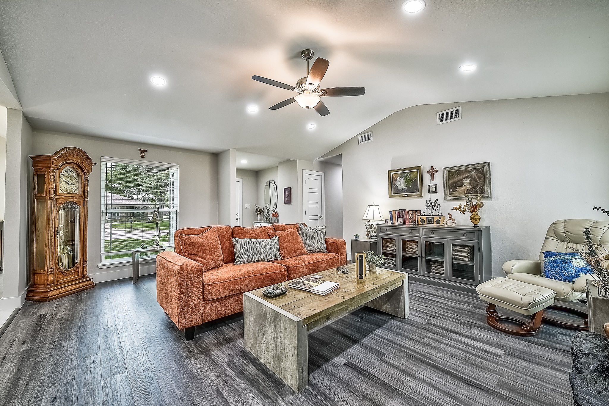 424 Pleasant Valley Lane