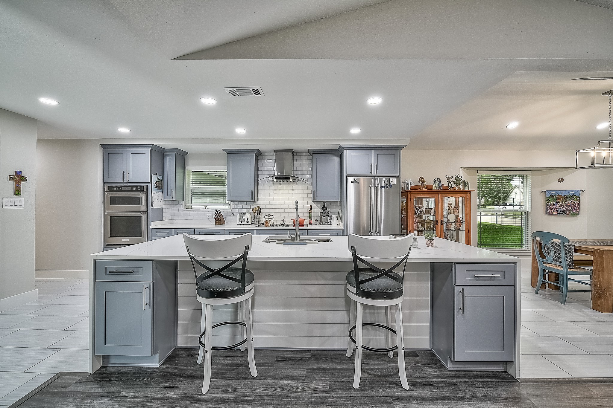 424 Pleasant Valley Lane