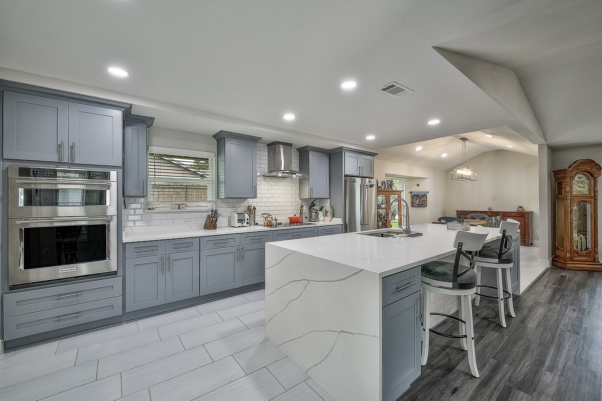 424 Pleasant Valley Lane