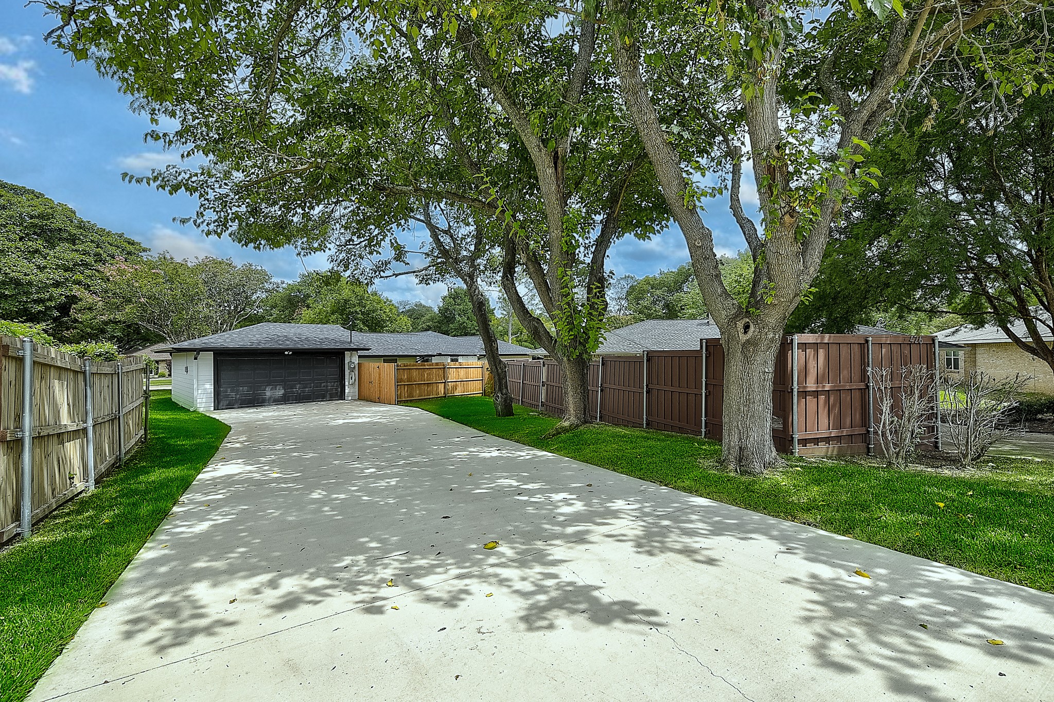 424 Pleasant Valley Lane