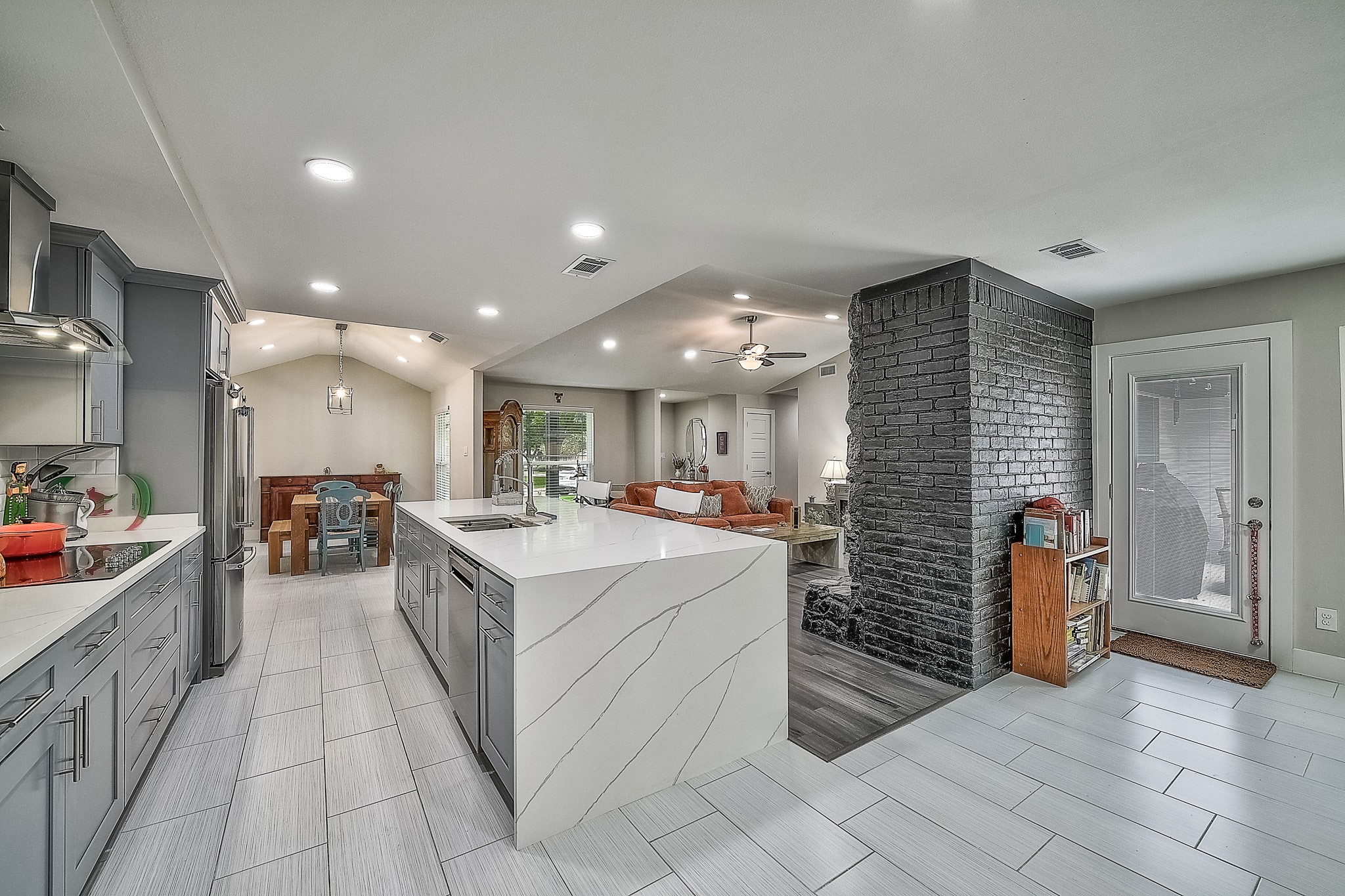 424 Pleasant Valley Lane
