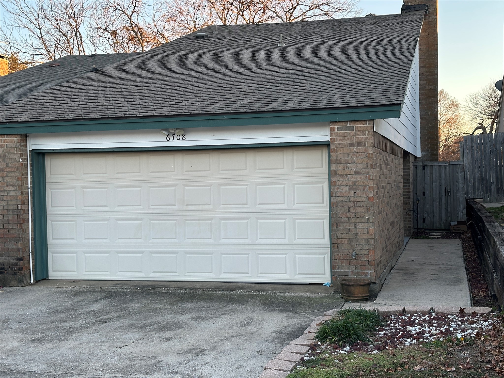 6708 Ports O Call Drive