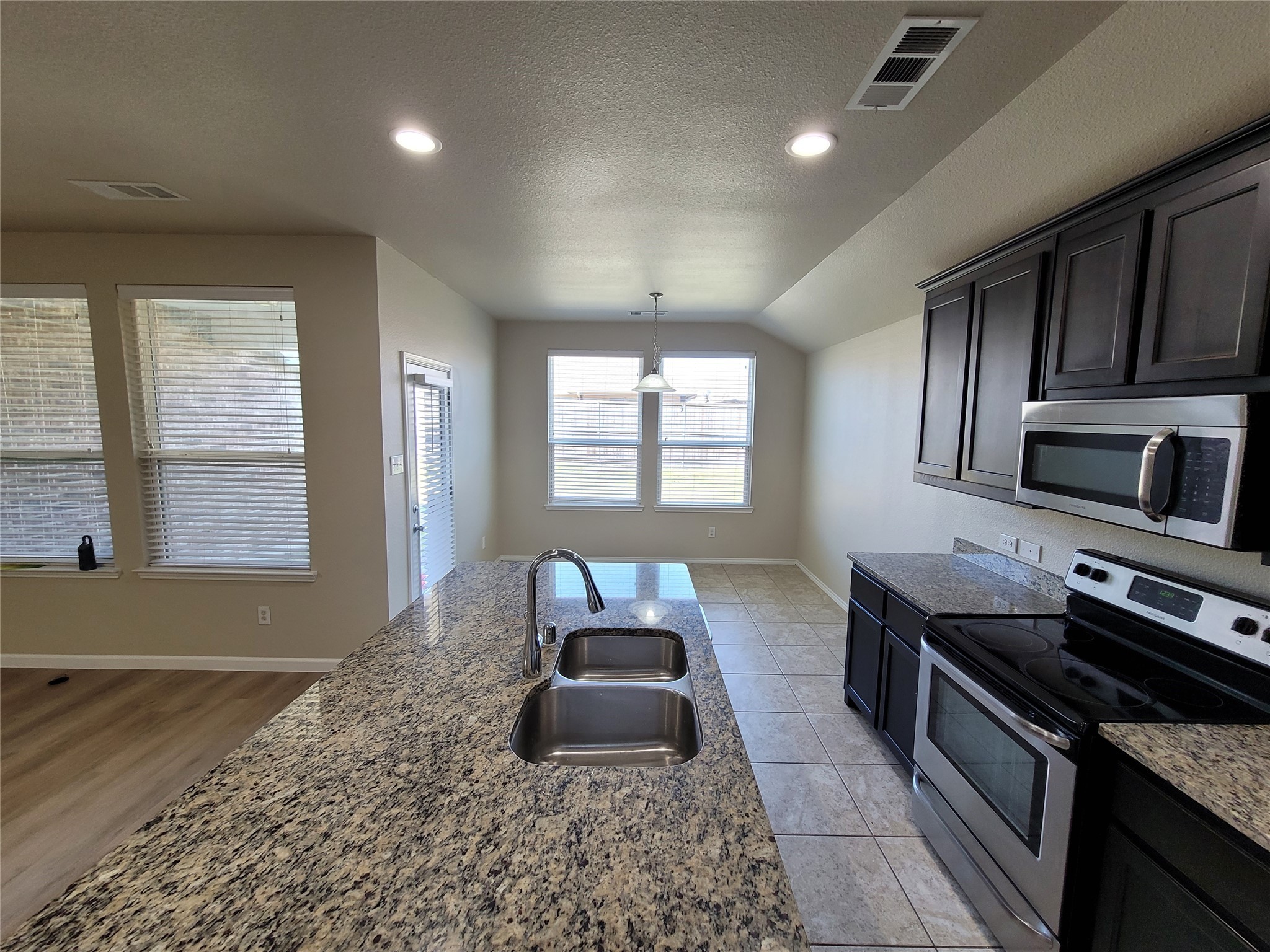1813 Ridge Creek Lane