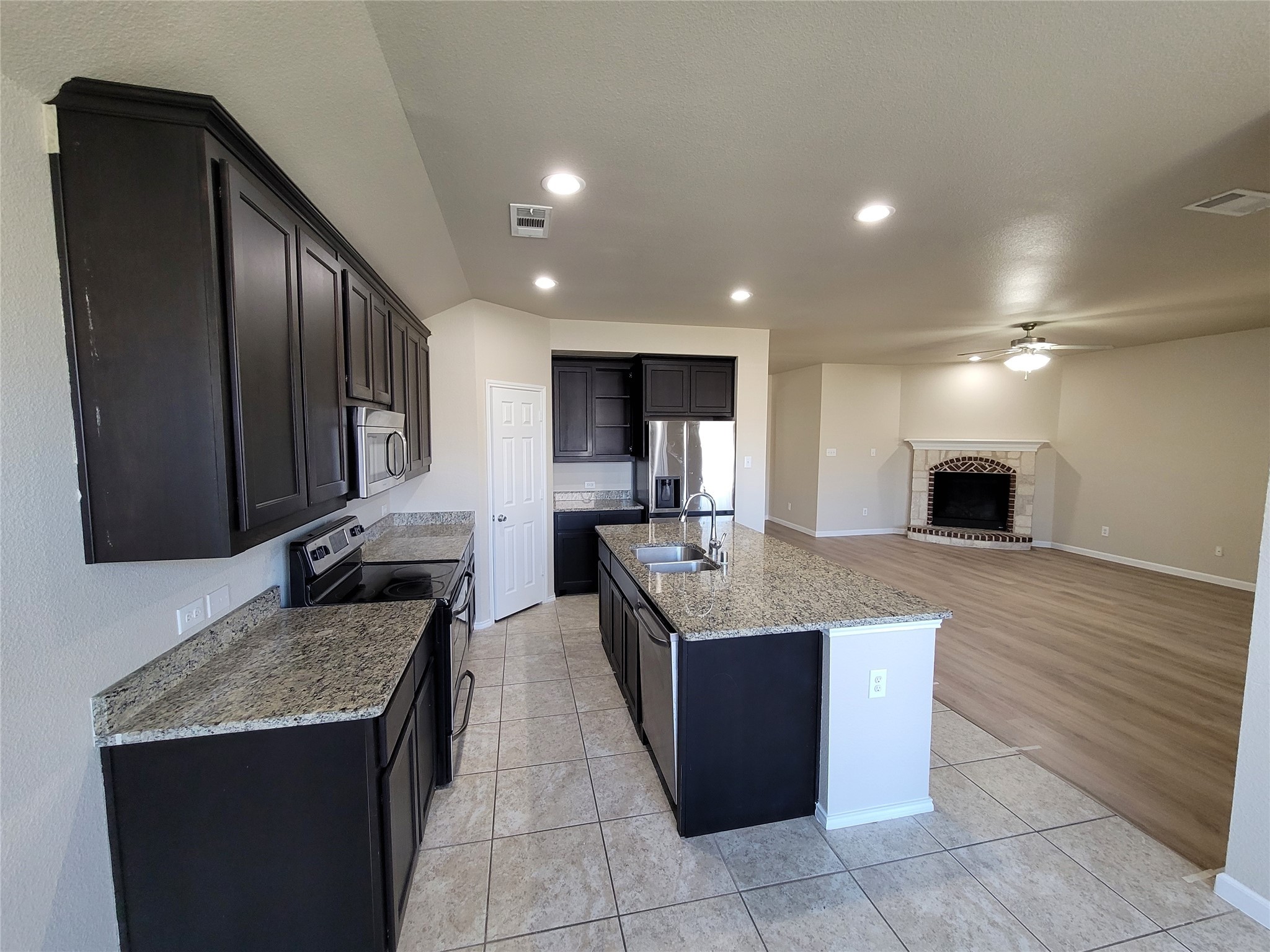1813 Ridge Creek Lane