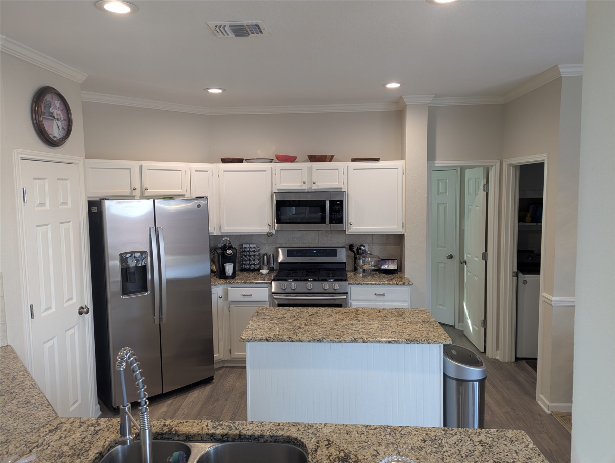 4204 Buena Vista Lane