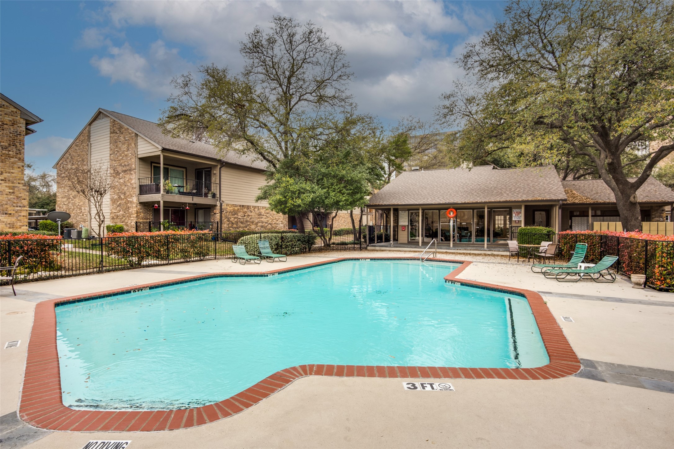 5300 Keller Springs Road 2069