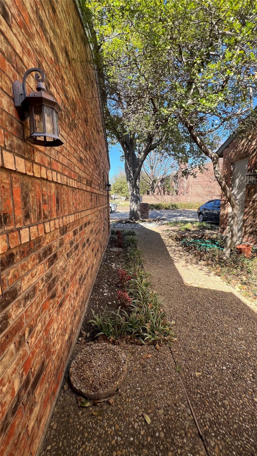 12431 Montego Plaza
