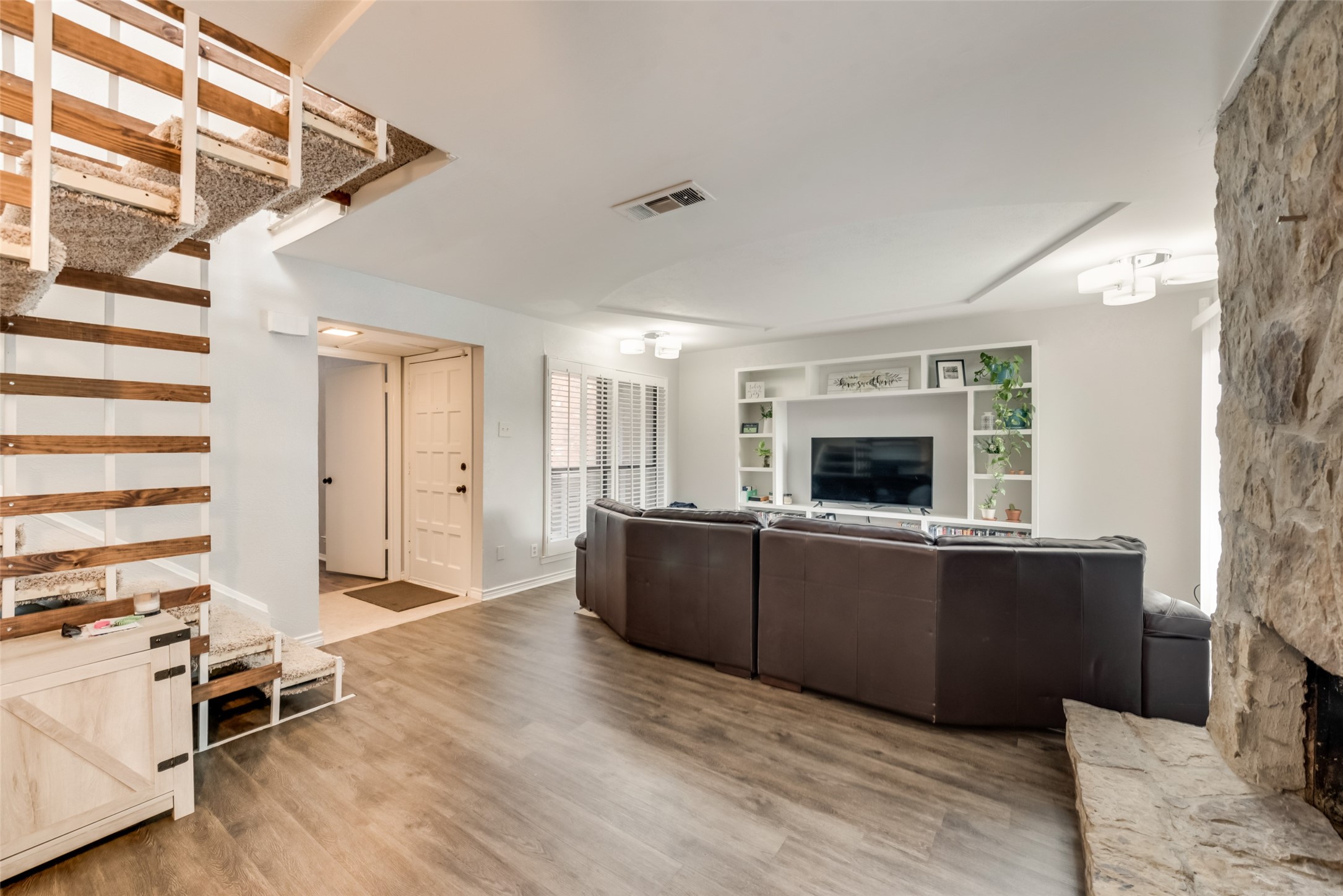 2203 Salem Drive