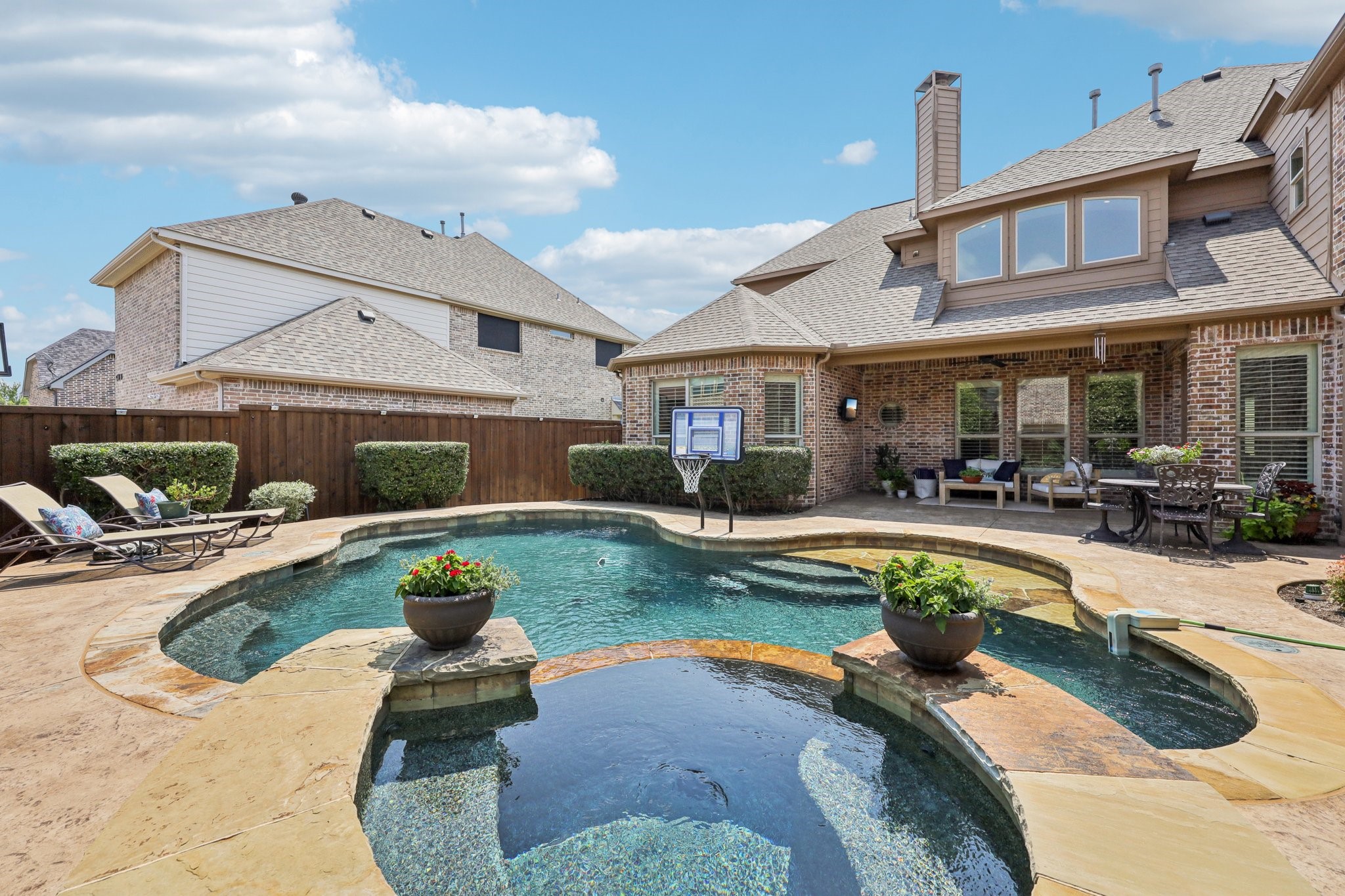 4320 Chevy Chase Lane