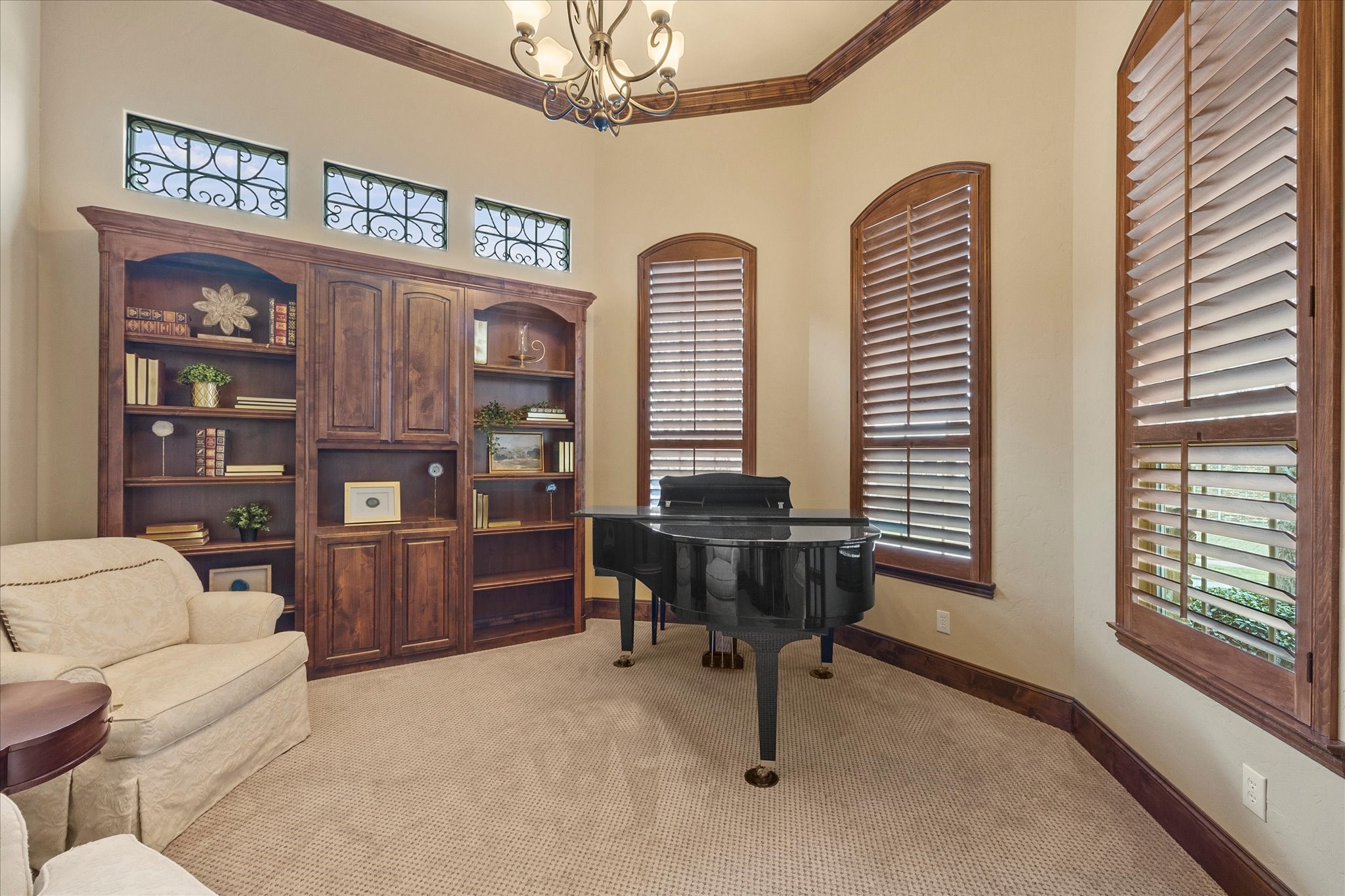 4320 Chevy Chase Lane