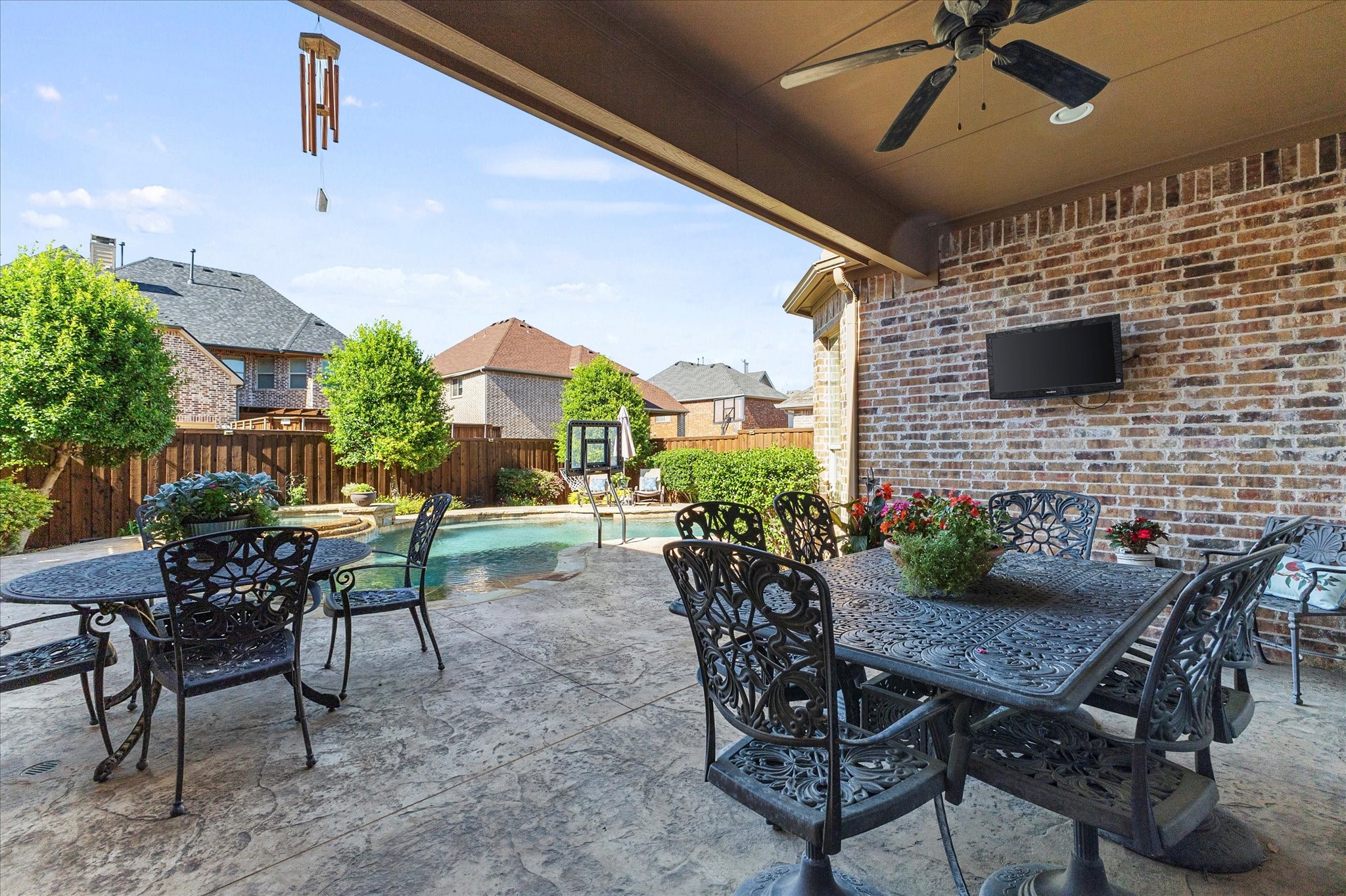 4320 Chevy Chase Lane