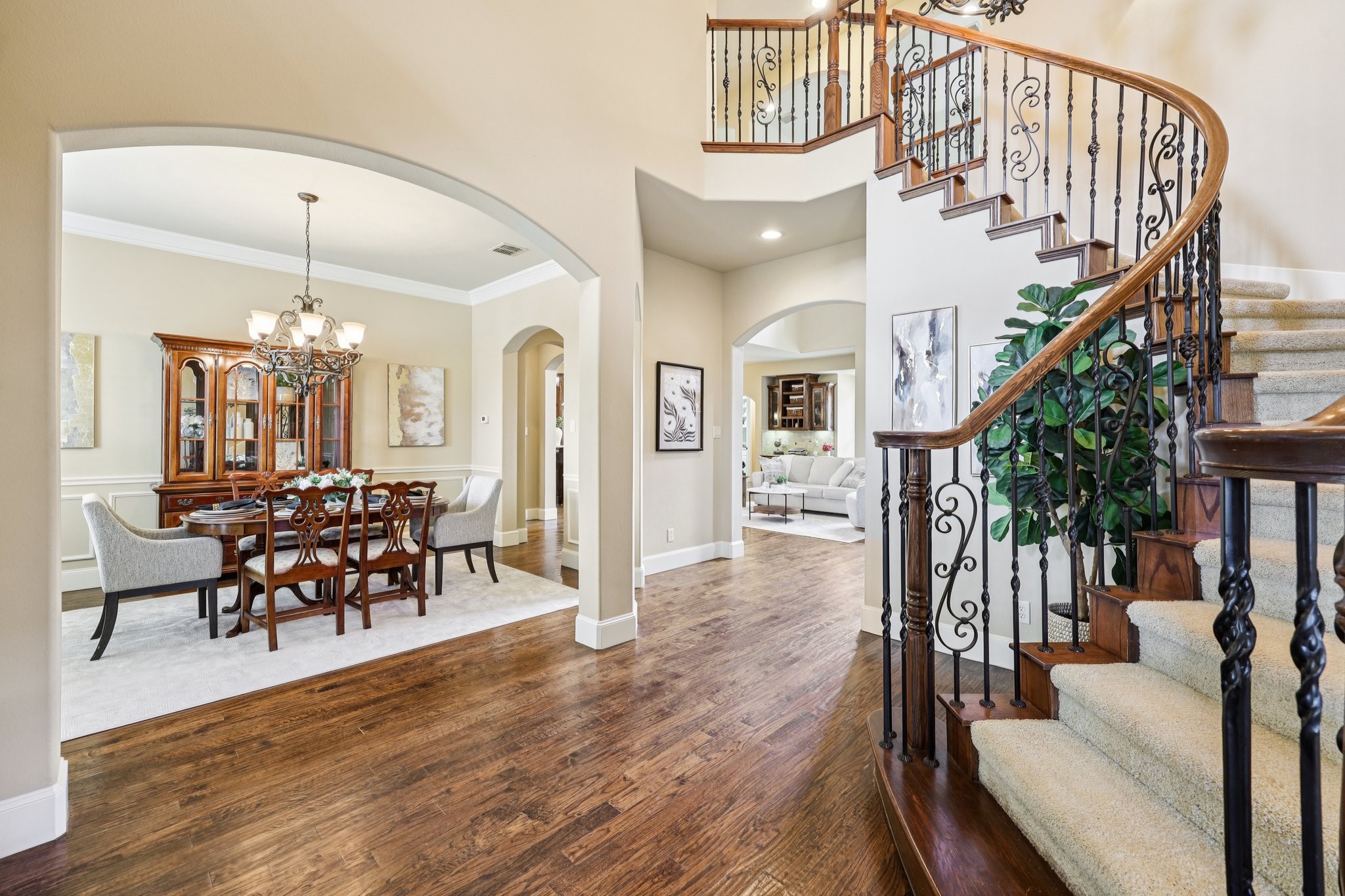 4320 Chevy Chase Lane