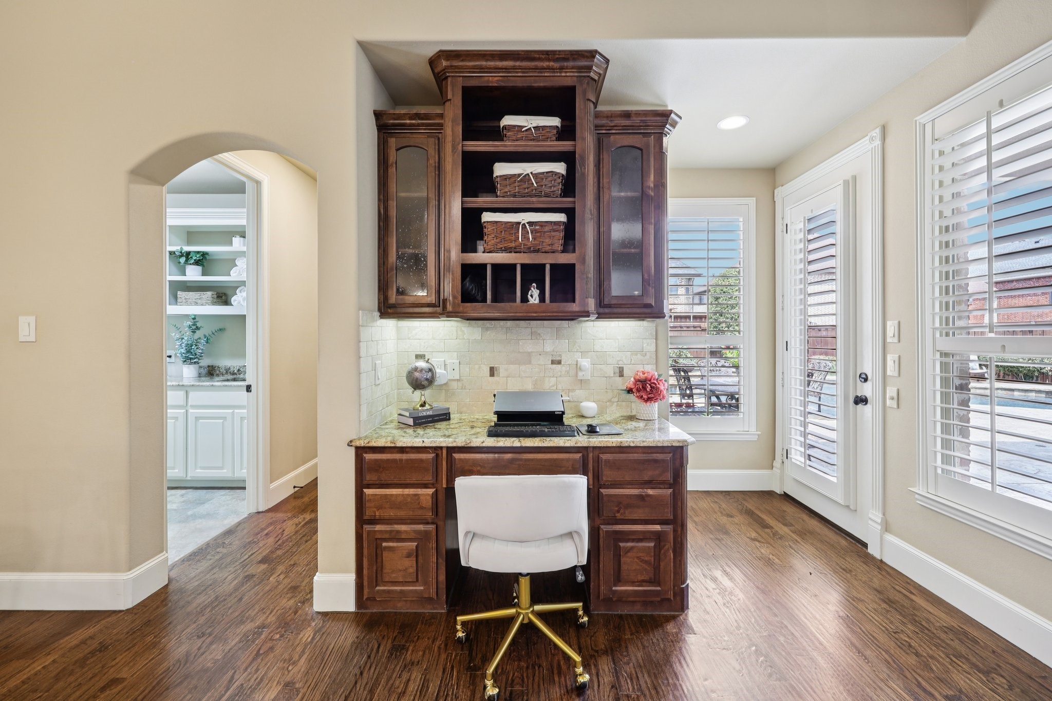 4320 Chevy Chase Lane