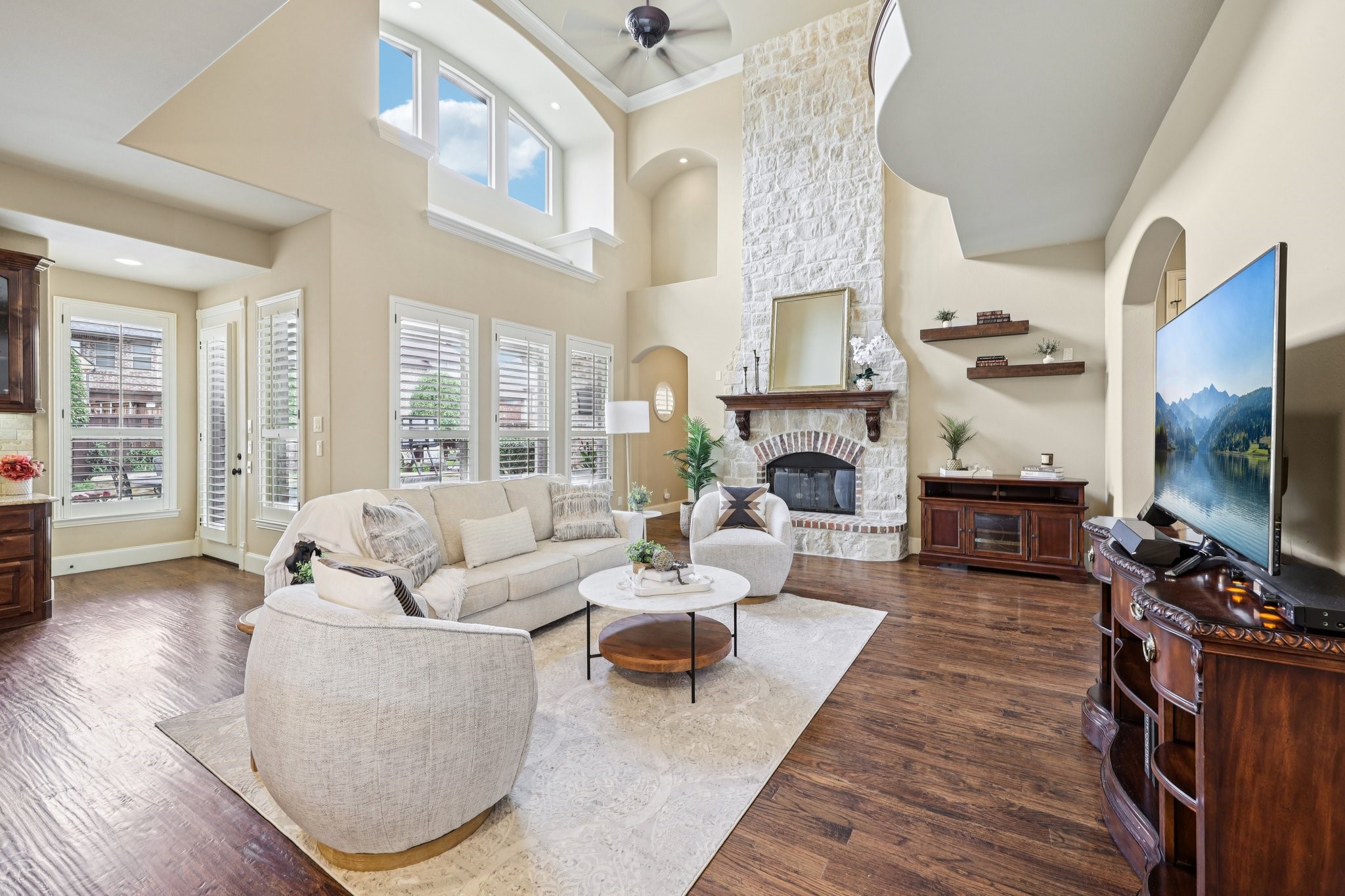 4320 Chevy Chase Lane