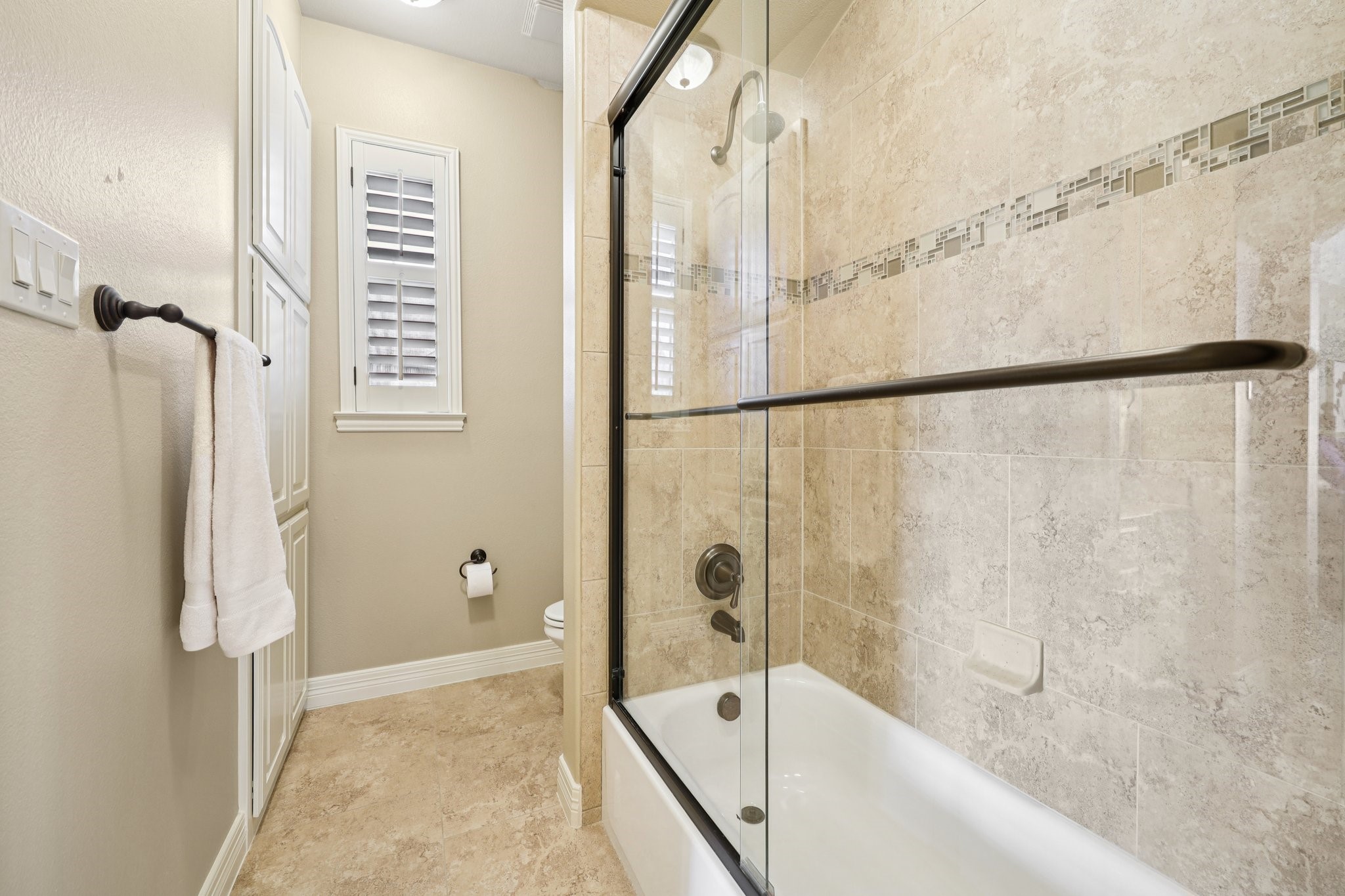 4320 Chevy Chase Lane