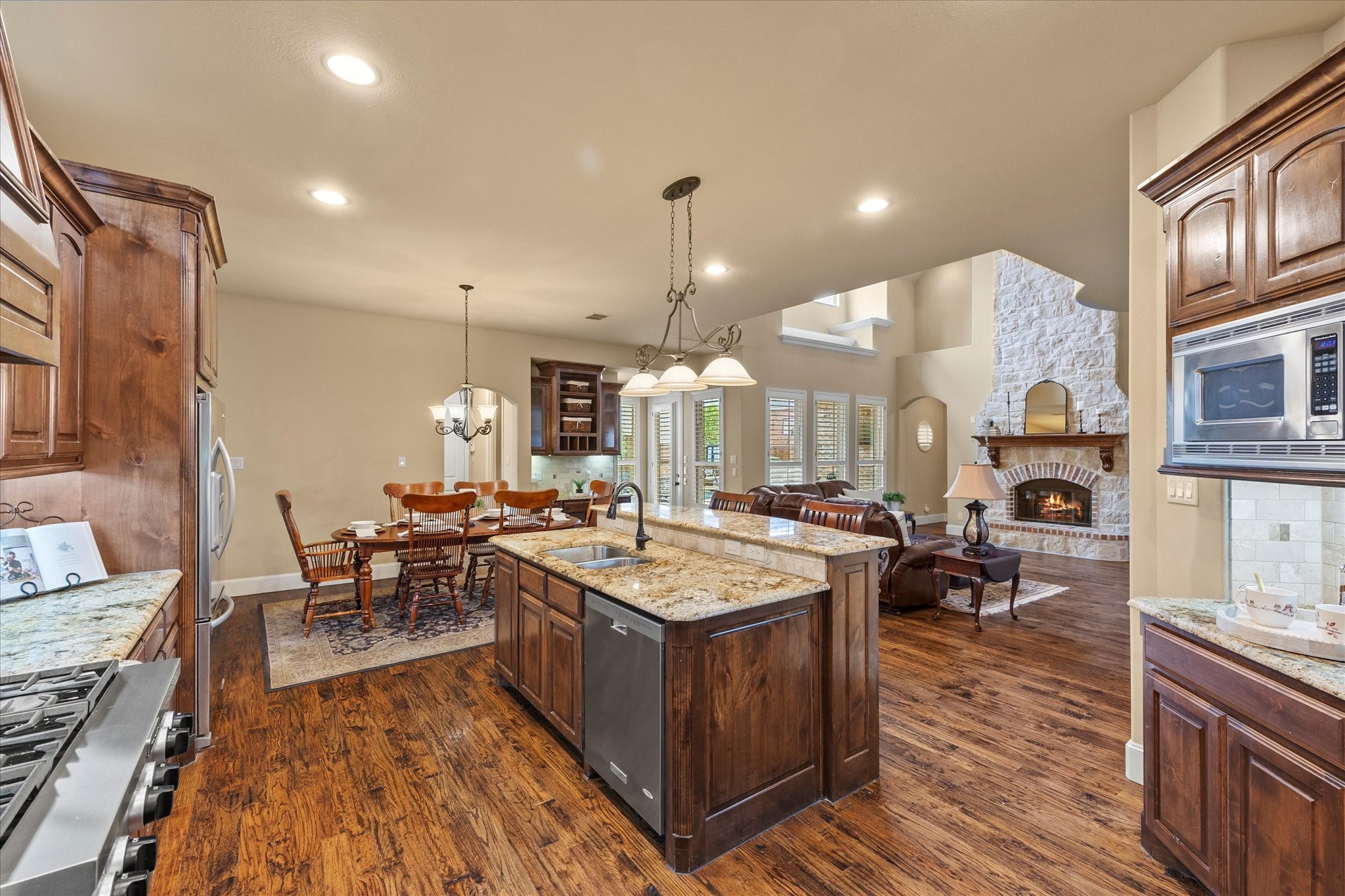 4320 Chevy Chase Lane