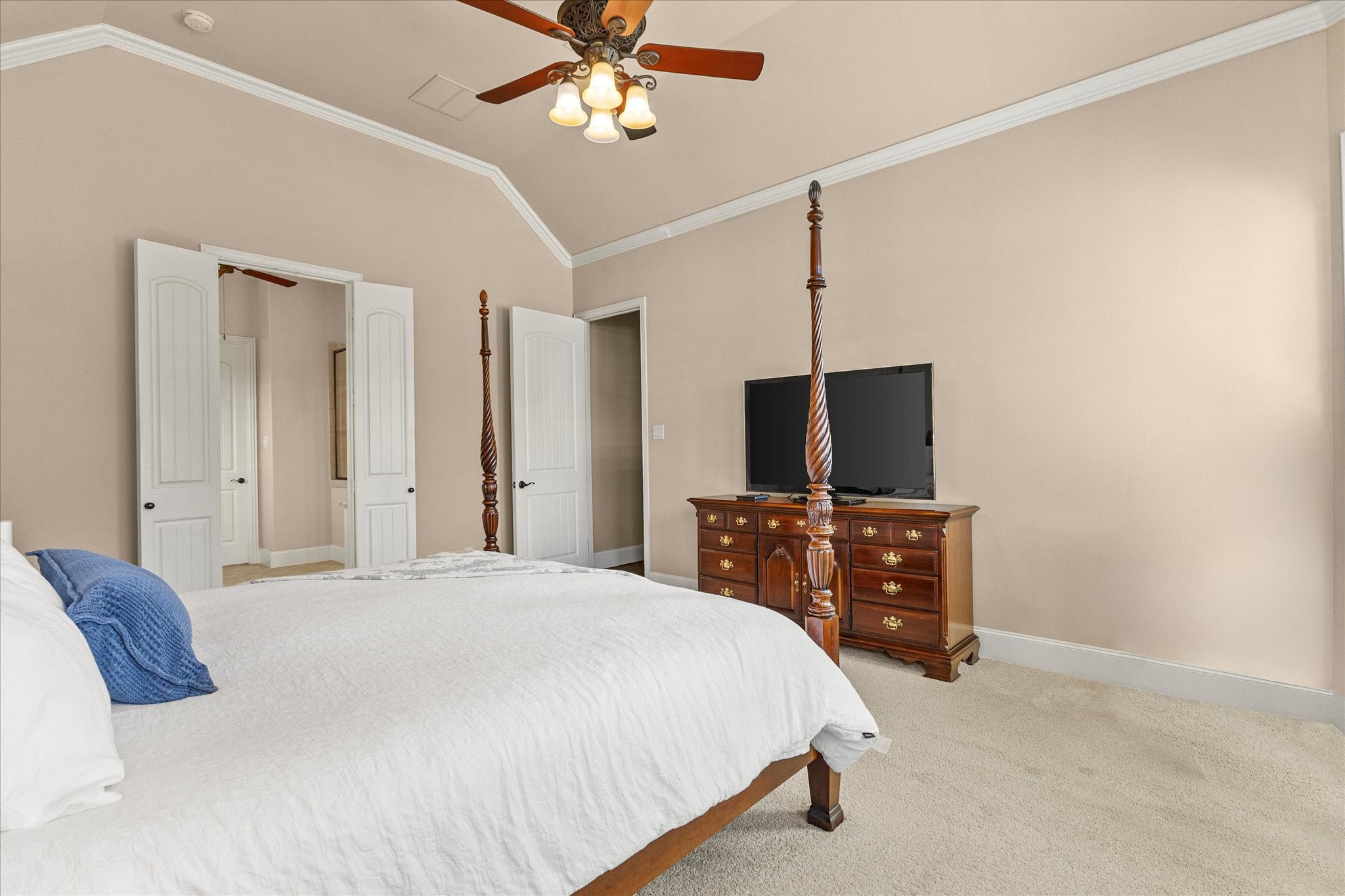 4320 Chevy Chase Lane