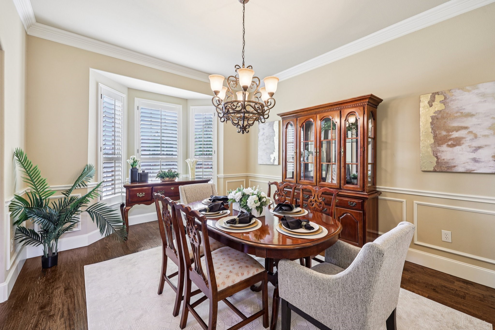 4320 Chevy Chase Lane