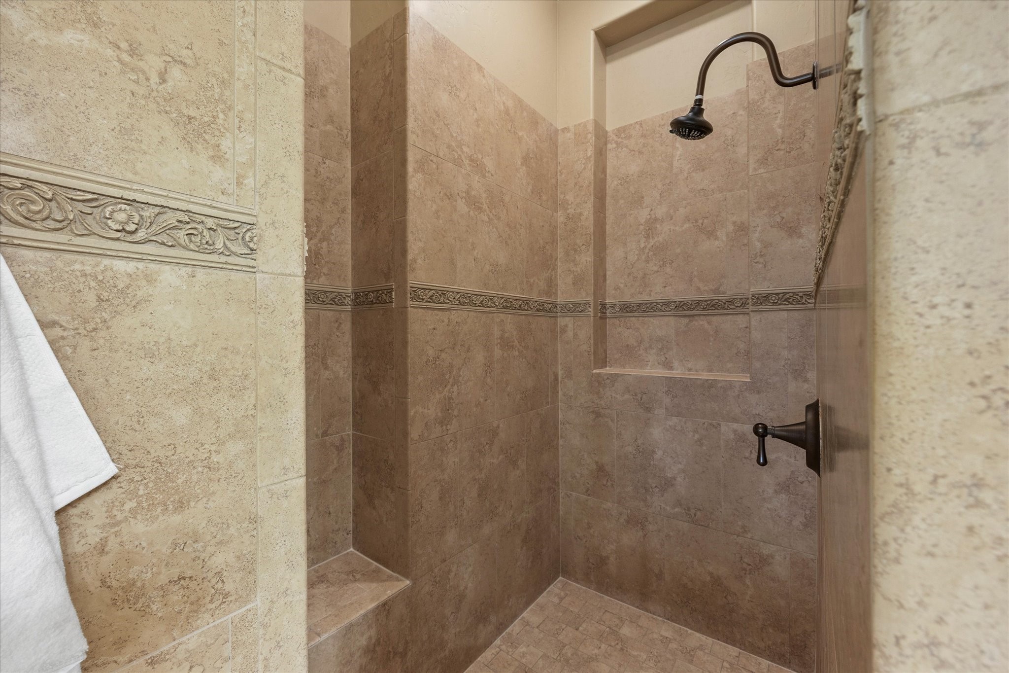 4320 Chevy Chase Lane
