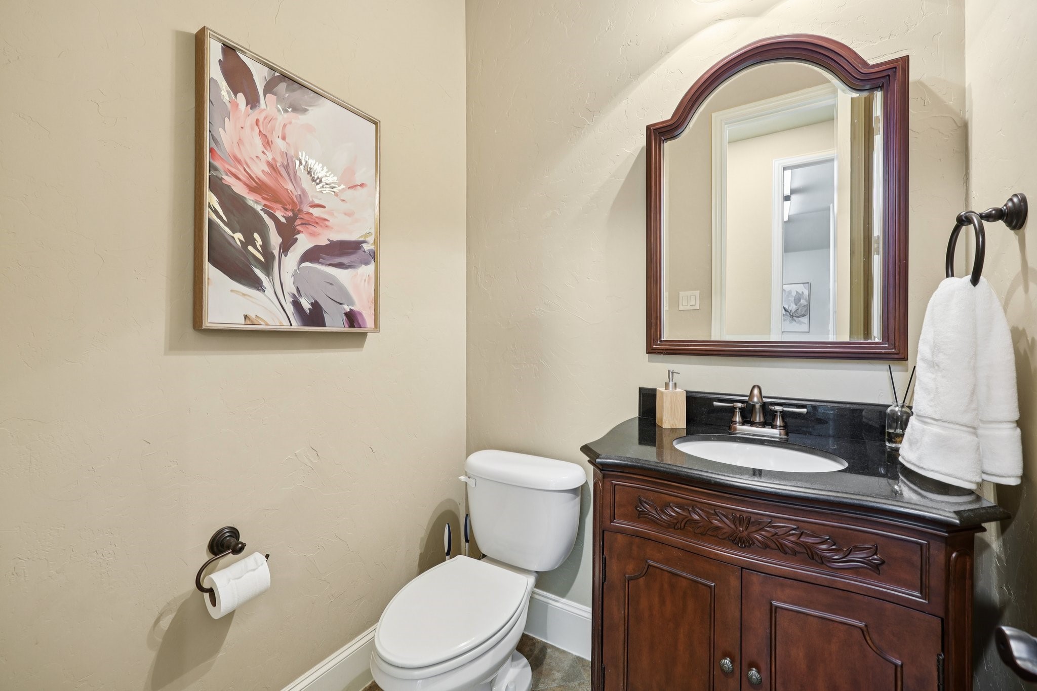 4320 Chevy Chase Lane