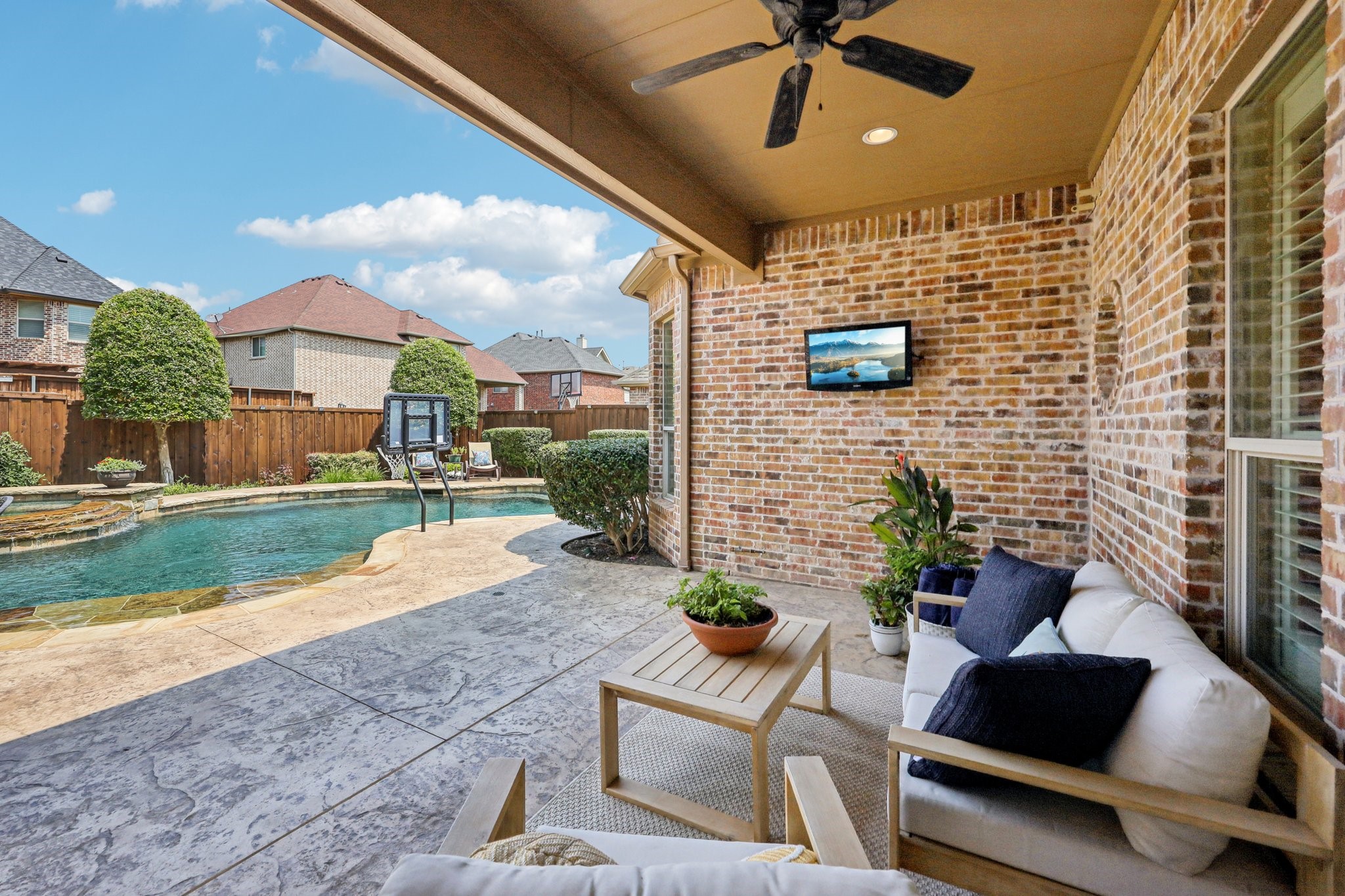 4320 Chevy Chase Lane