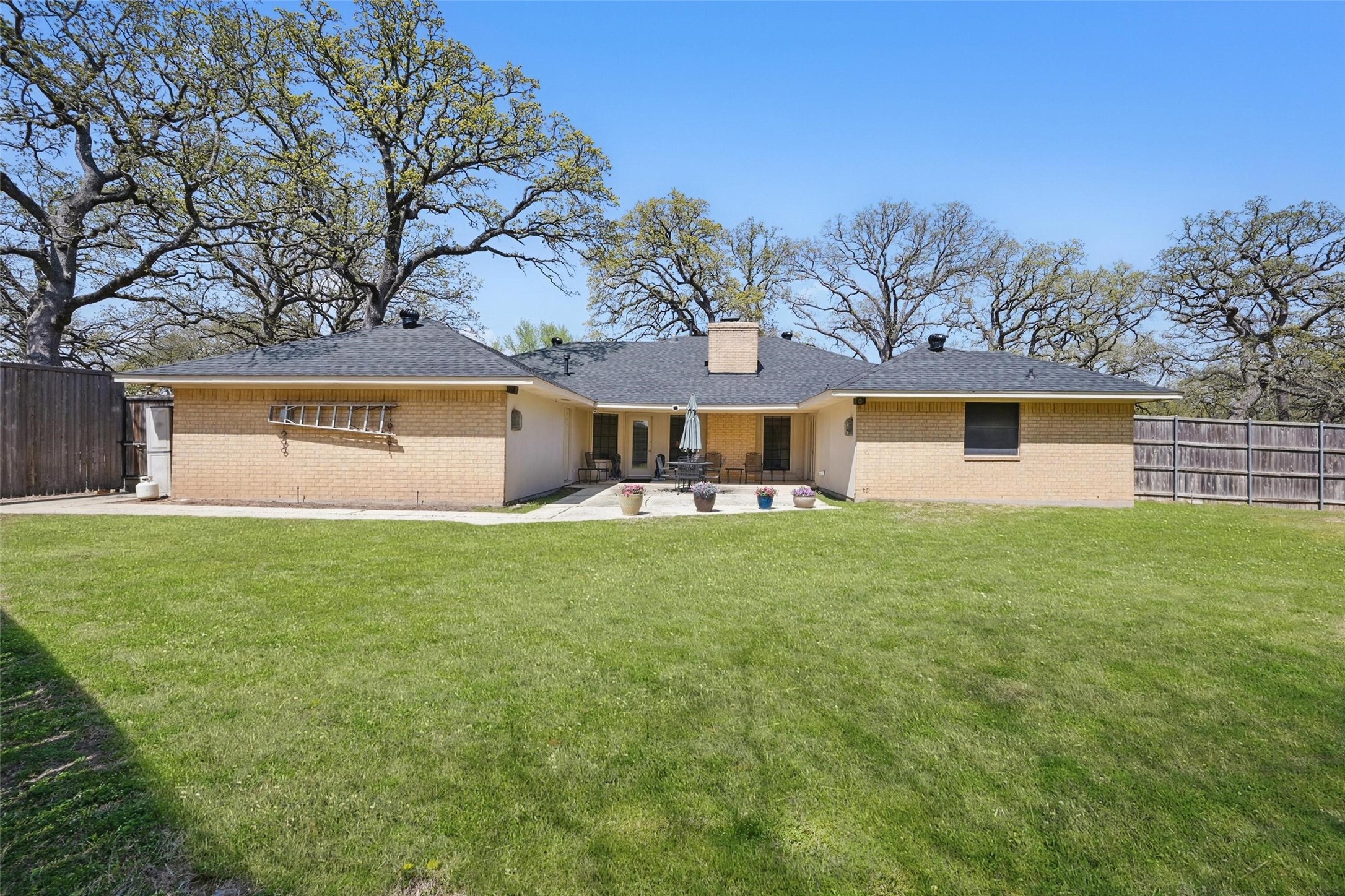 3620 Red Oak Drive