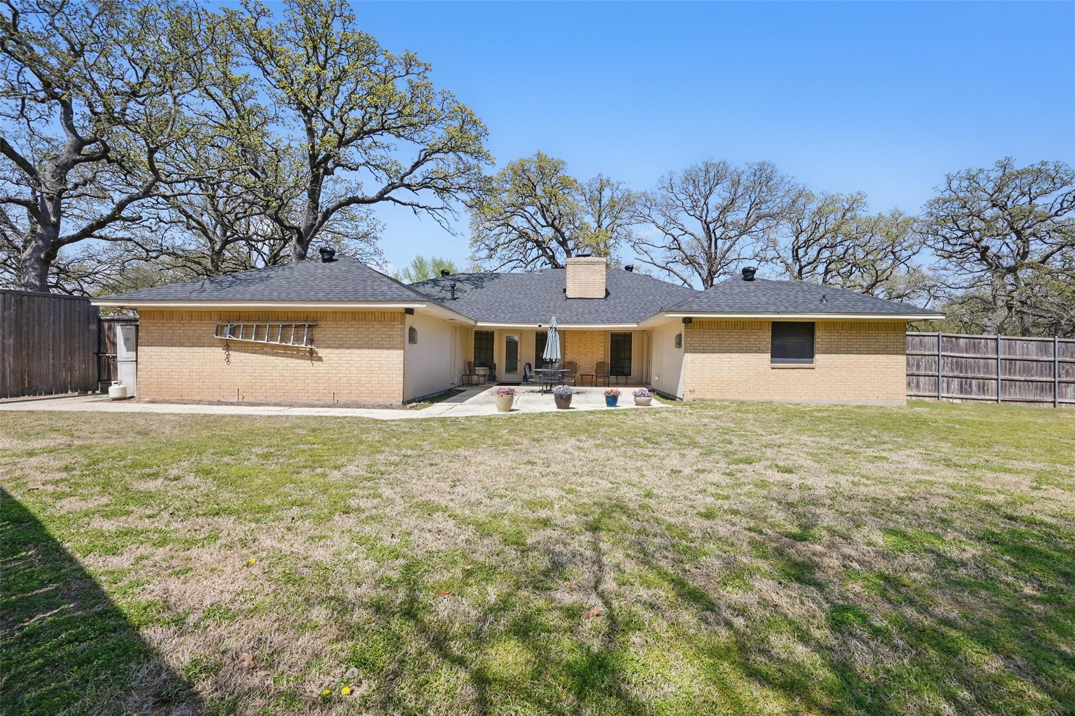 3620 Red Oak Drive