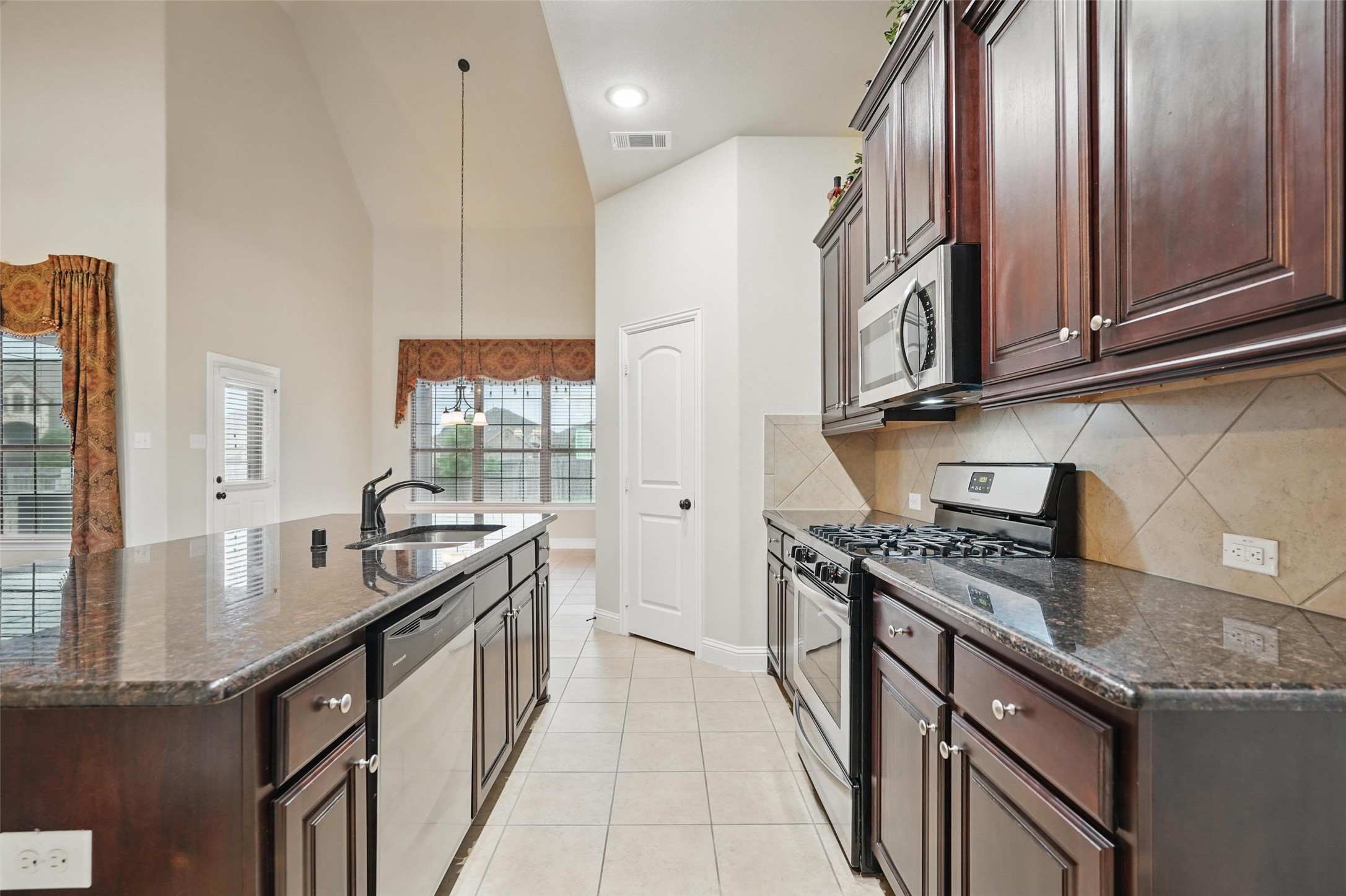 284 Arbury Drive