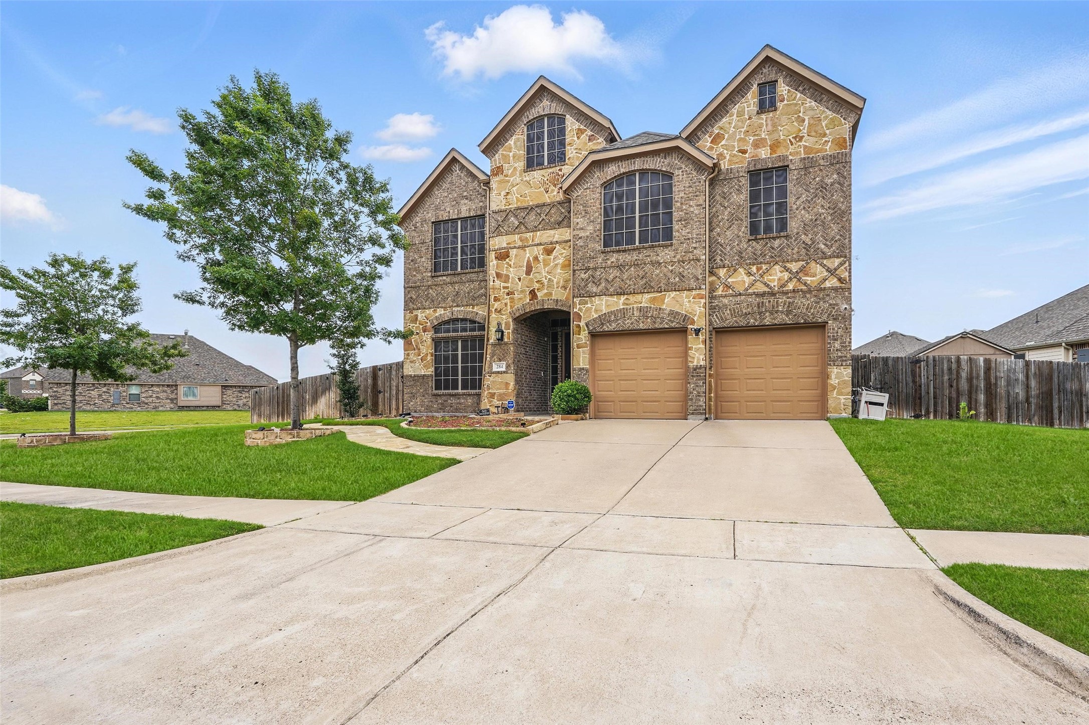 284 Arbury Drive
