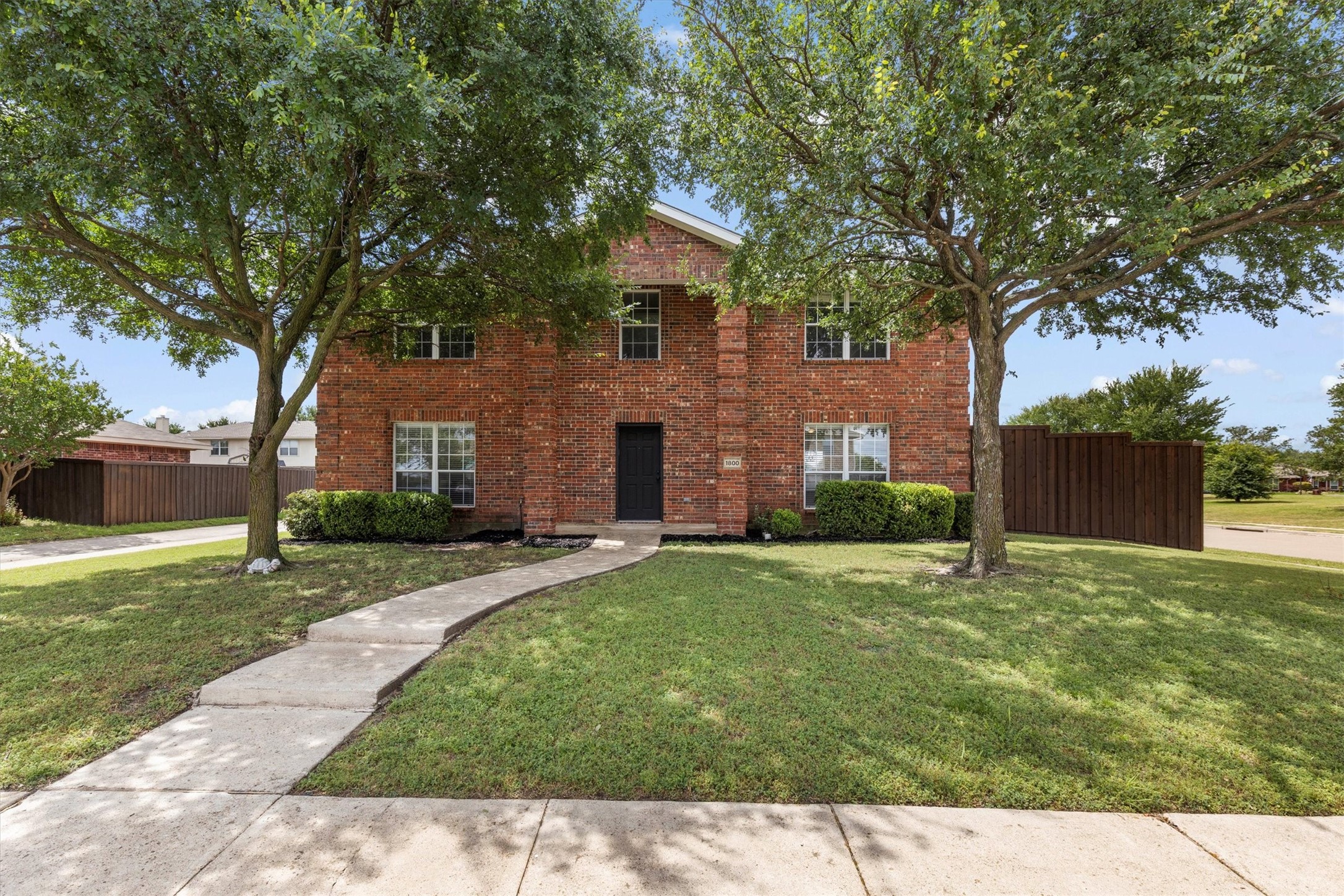 1800 Summer Glen Court