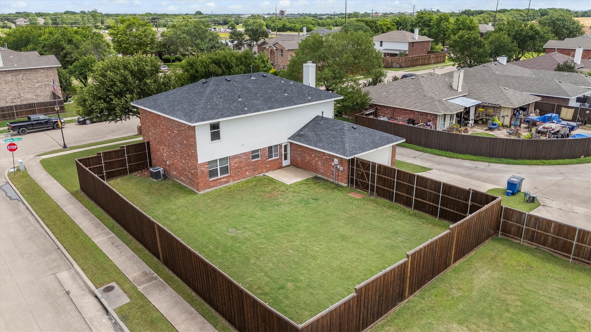 1800 Summer Glen Court